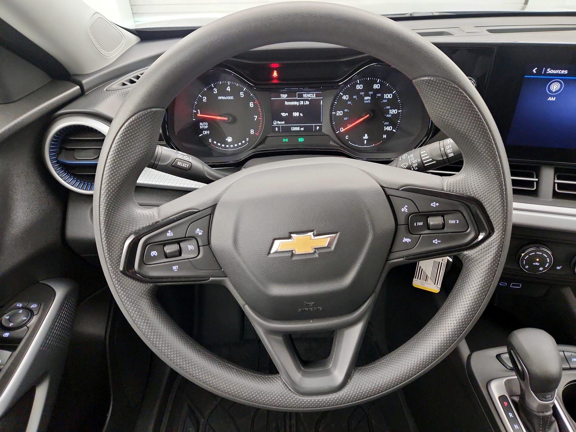 Thumbnail: 2024 Chevrolet Trax - 10