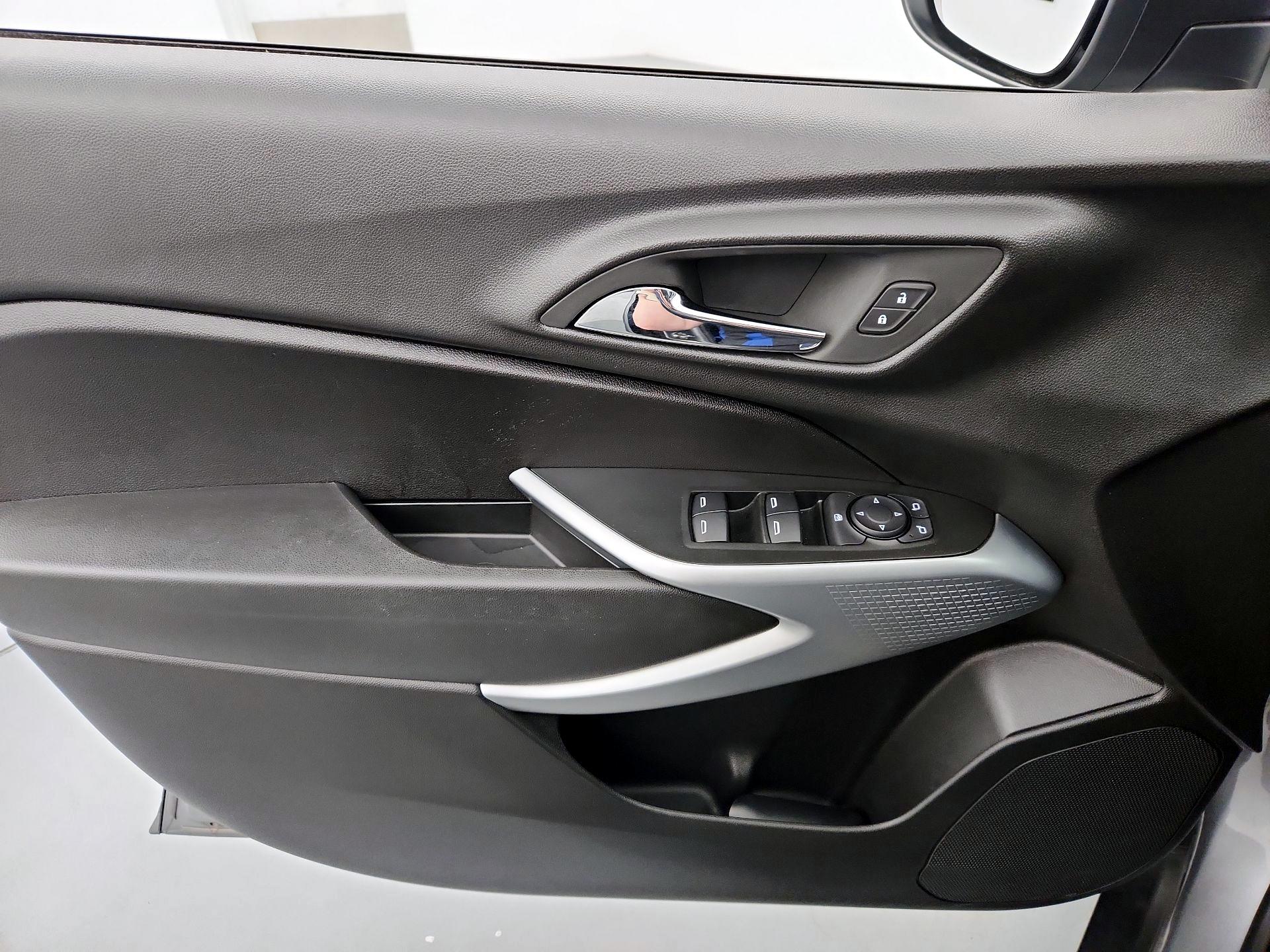 Thumbnail: 2024 Chevrolet Trax - 12