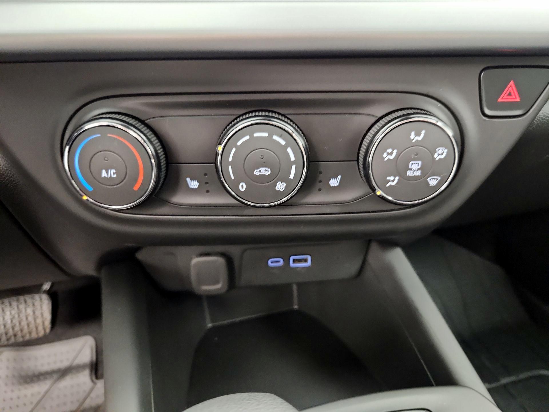 Thumbnail: 2024 Chevrolet Trax - 16