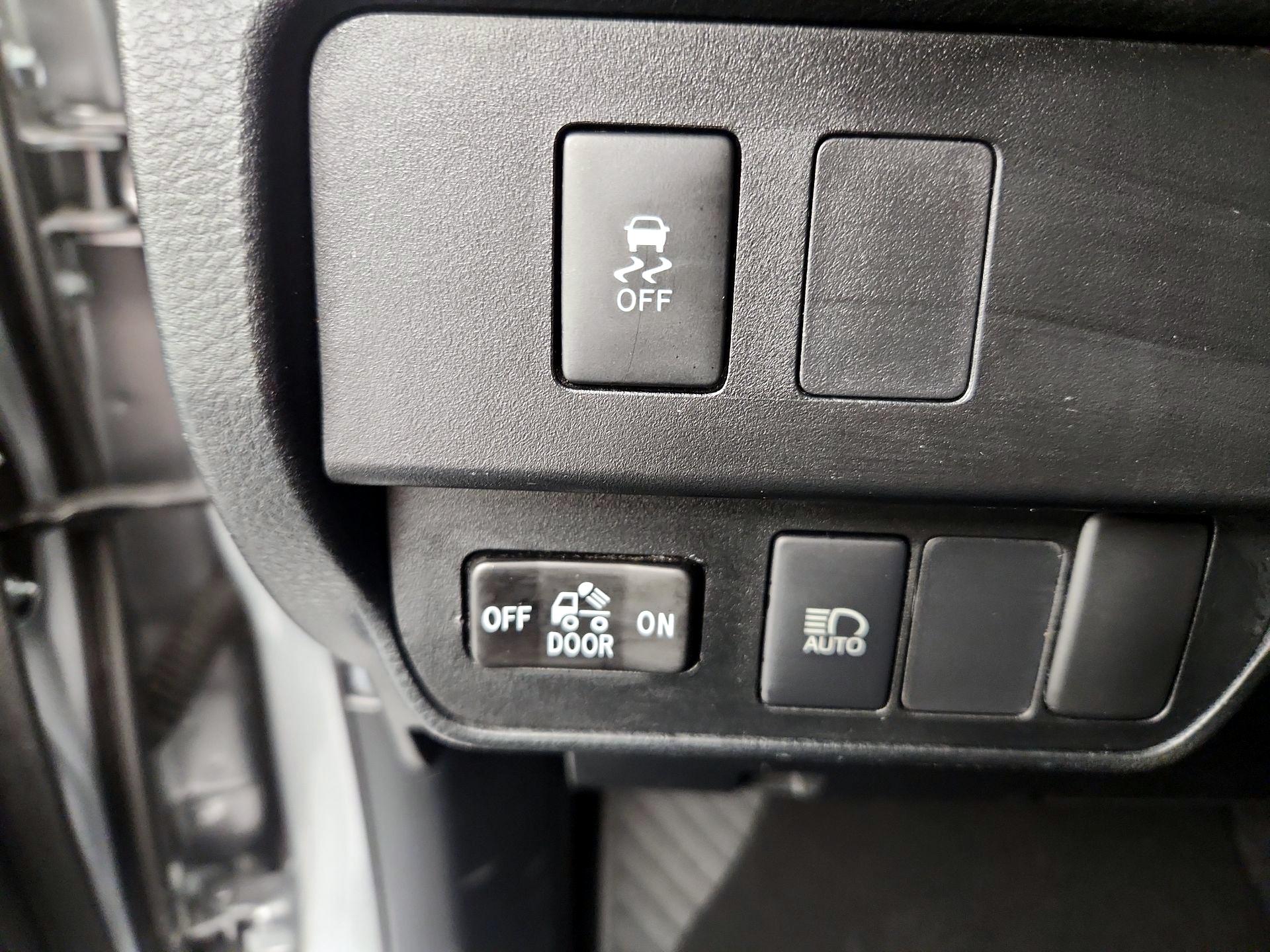 Thumbnail: 2022 Toyota Tacoma - 13