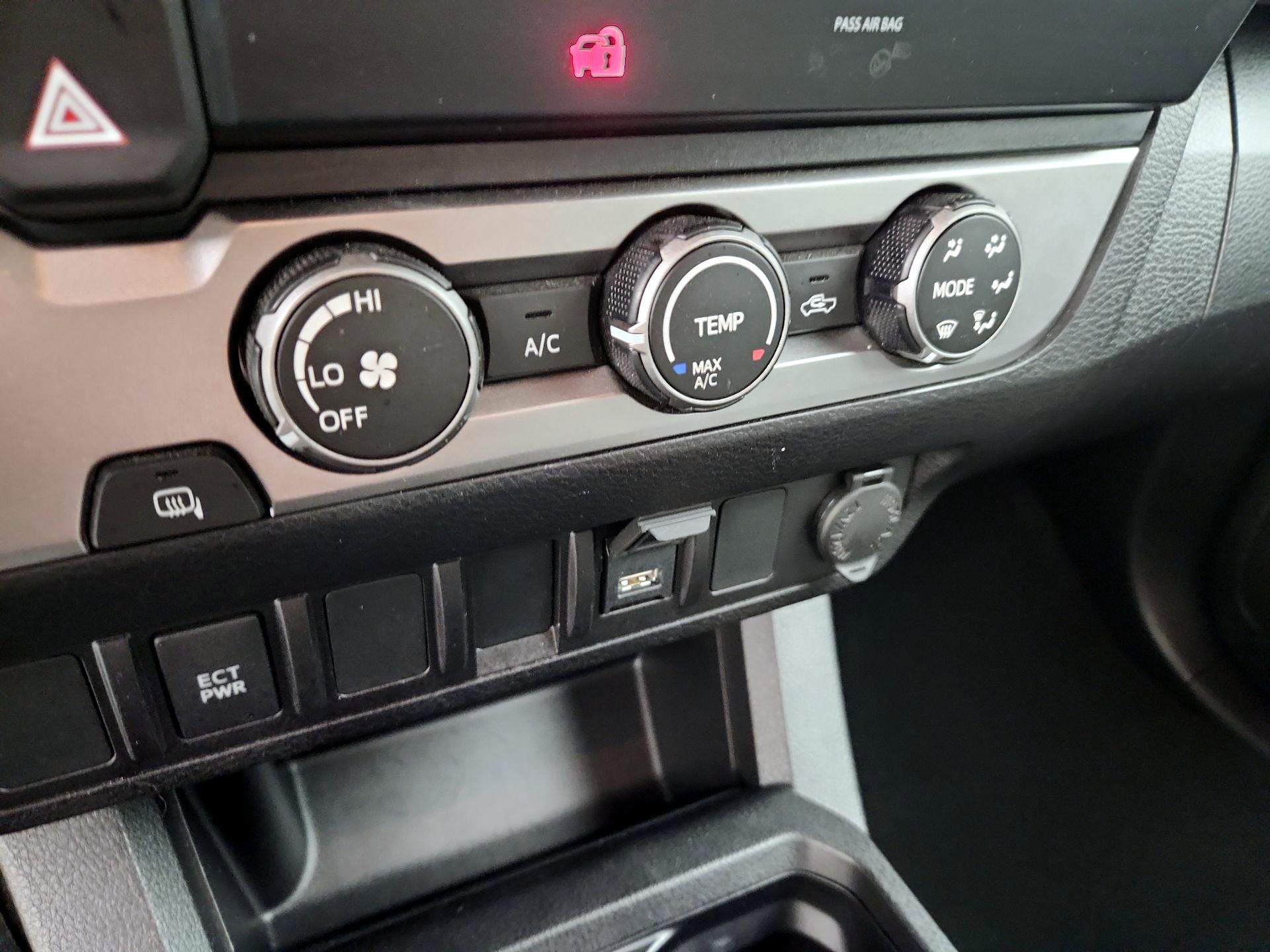 Thumbnail: 2022 Toyota Tacoma - 16