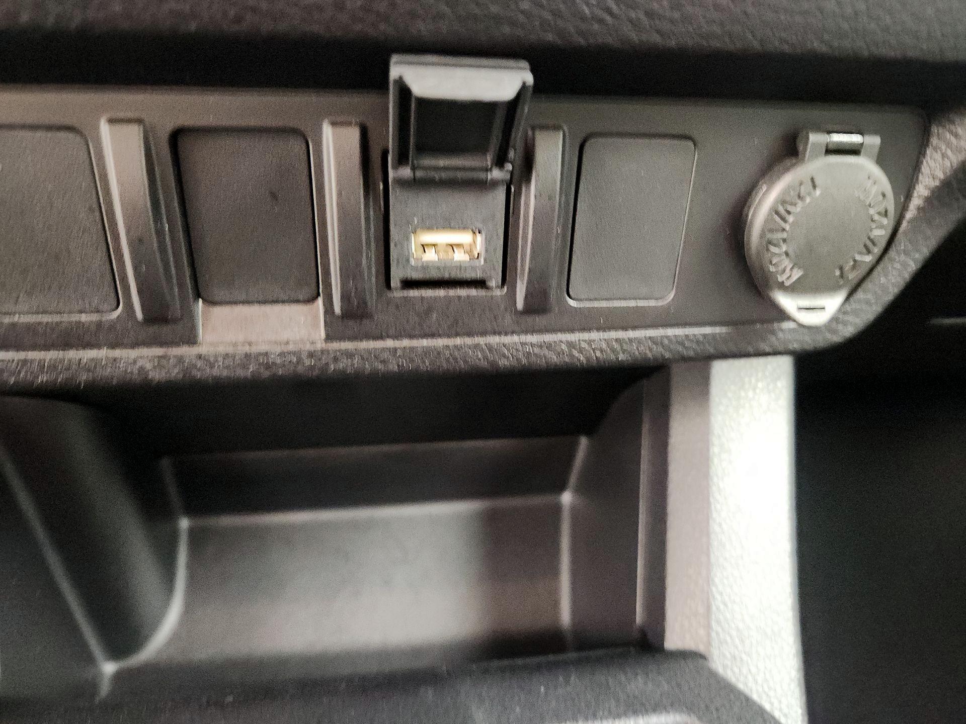 Thumbnail: 2022 Toyota Tacoma - 18