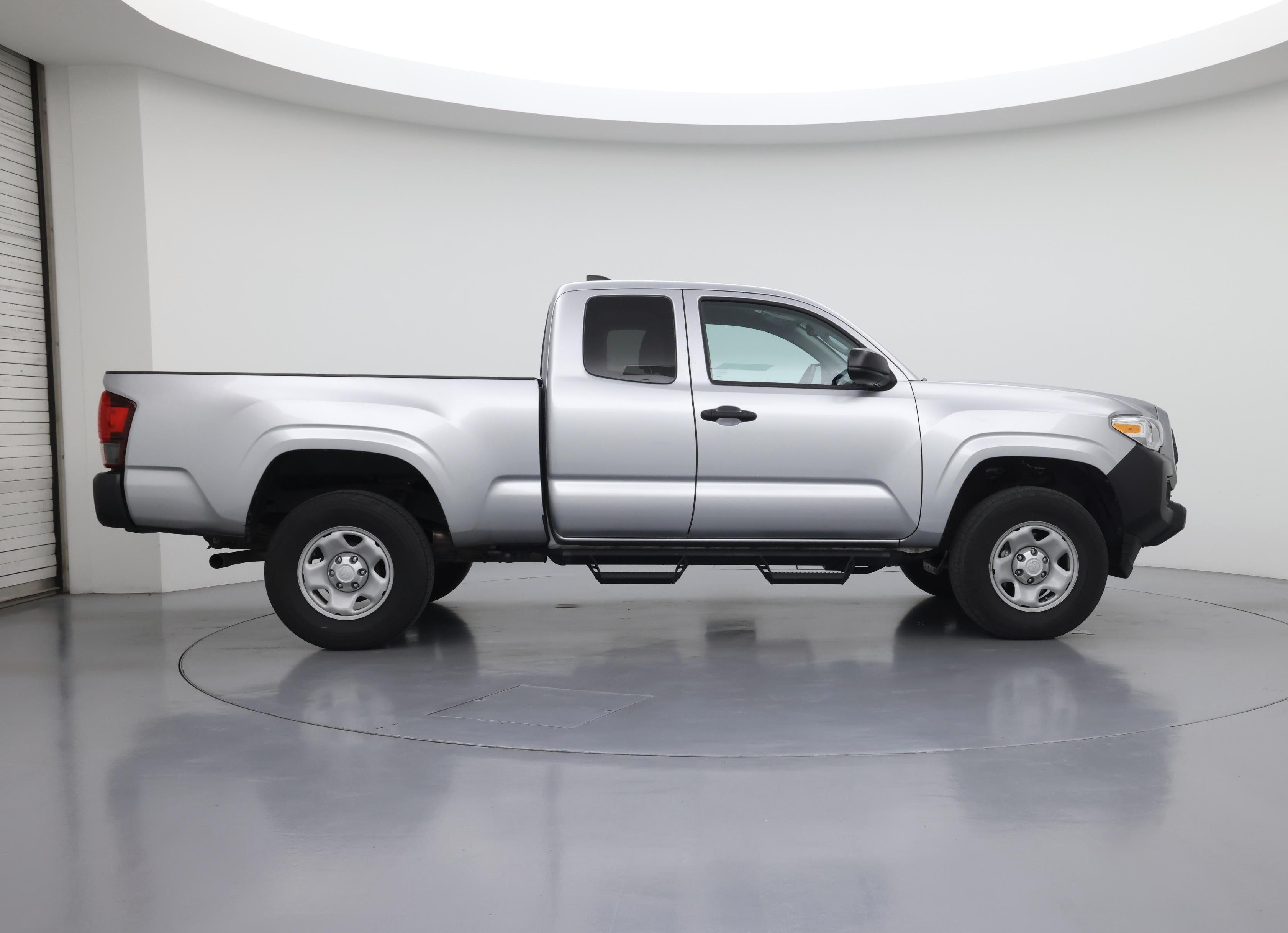 Thumbnail: 2022 Toyota Tacoma - 7