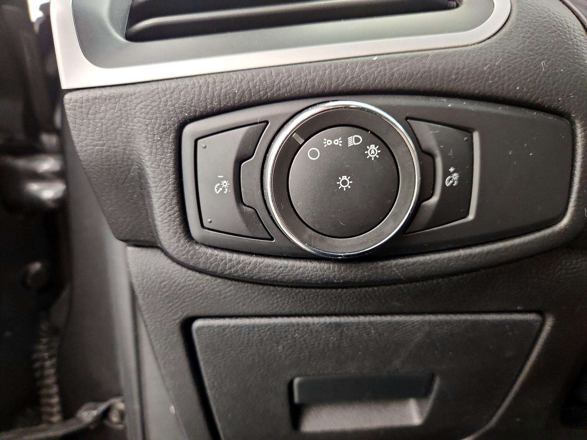 Thumbnail: 2017 Ford Edge - 13