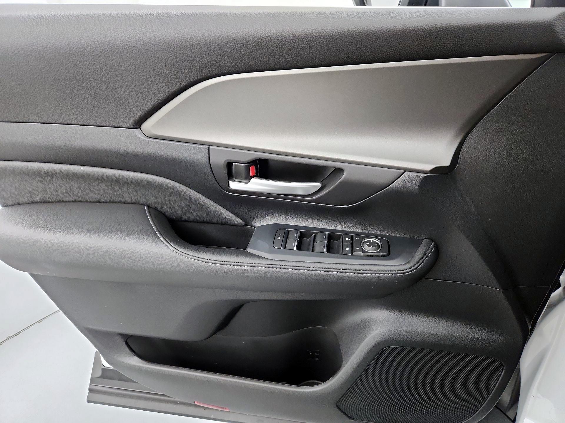 Thumbnail: 2024 Toyota Grand Highlander - 12