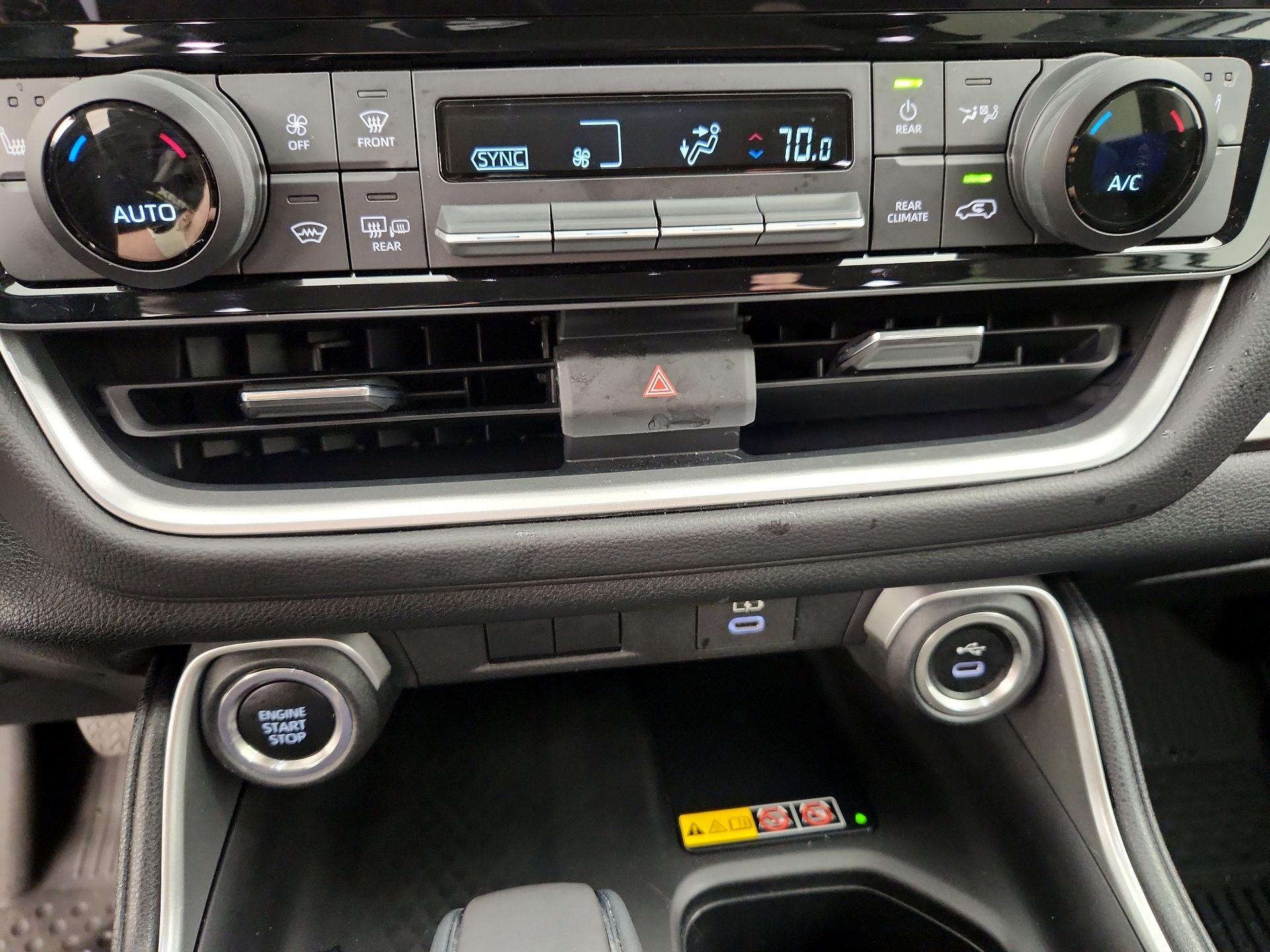 Thumbnail: 2024 Toyota Grand Highlander - 16