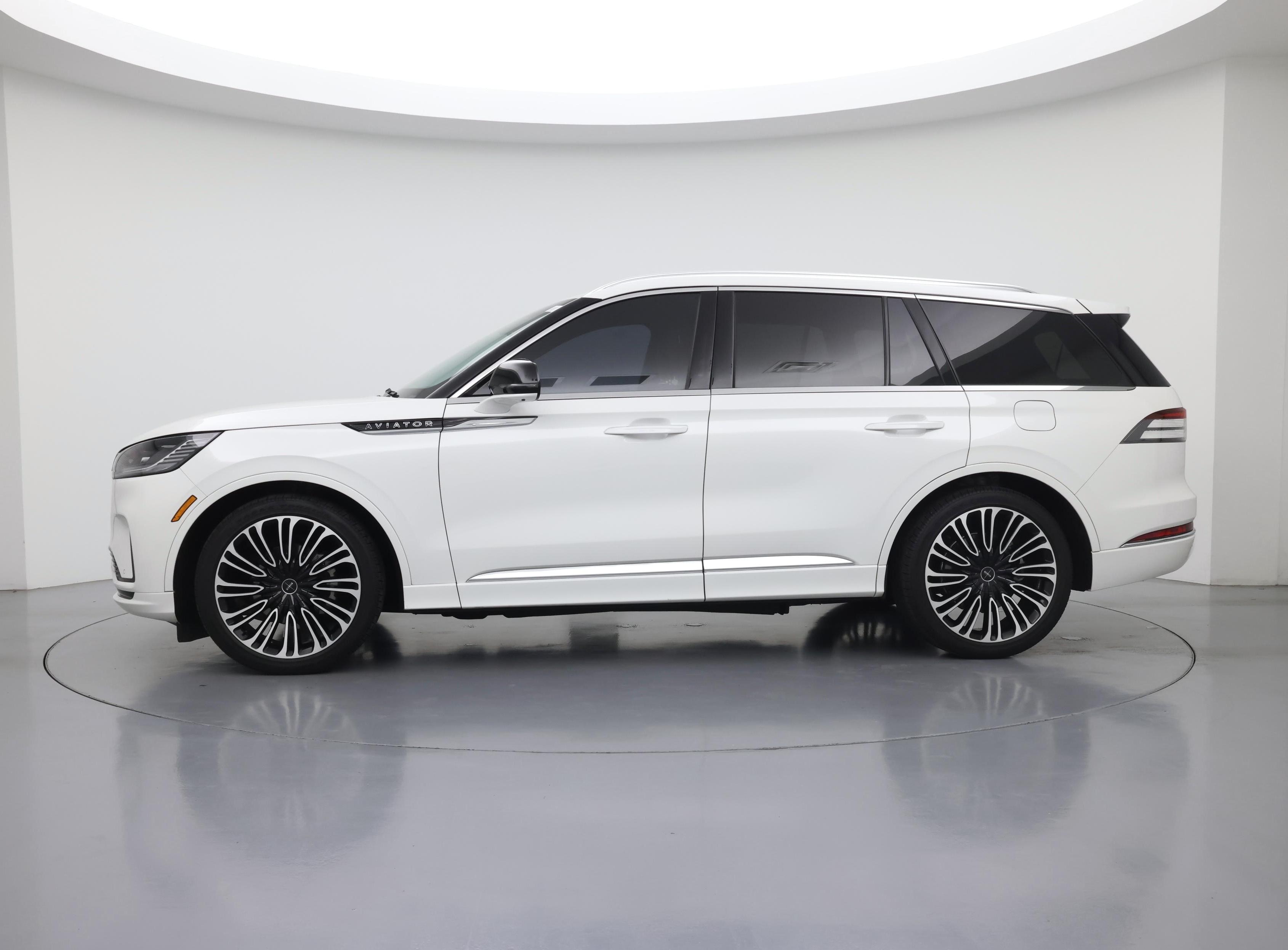 Thumbnail: 2025 Lincoln Aviator - 3