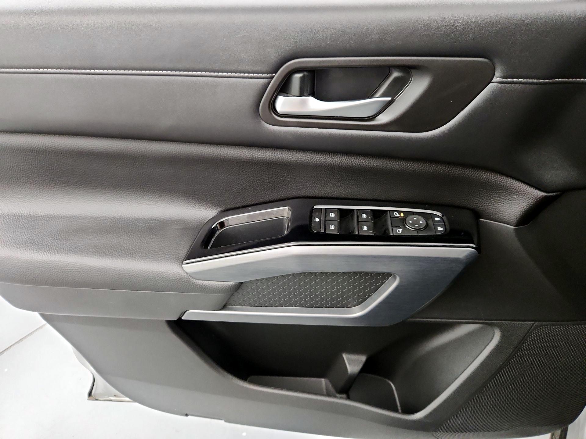 Thumbnail: 2024 Nissan Pathfinder - 12