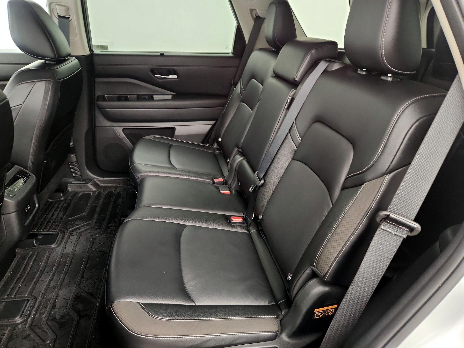 Thumbnail: 2024 Nissan Pathfinder - 20