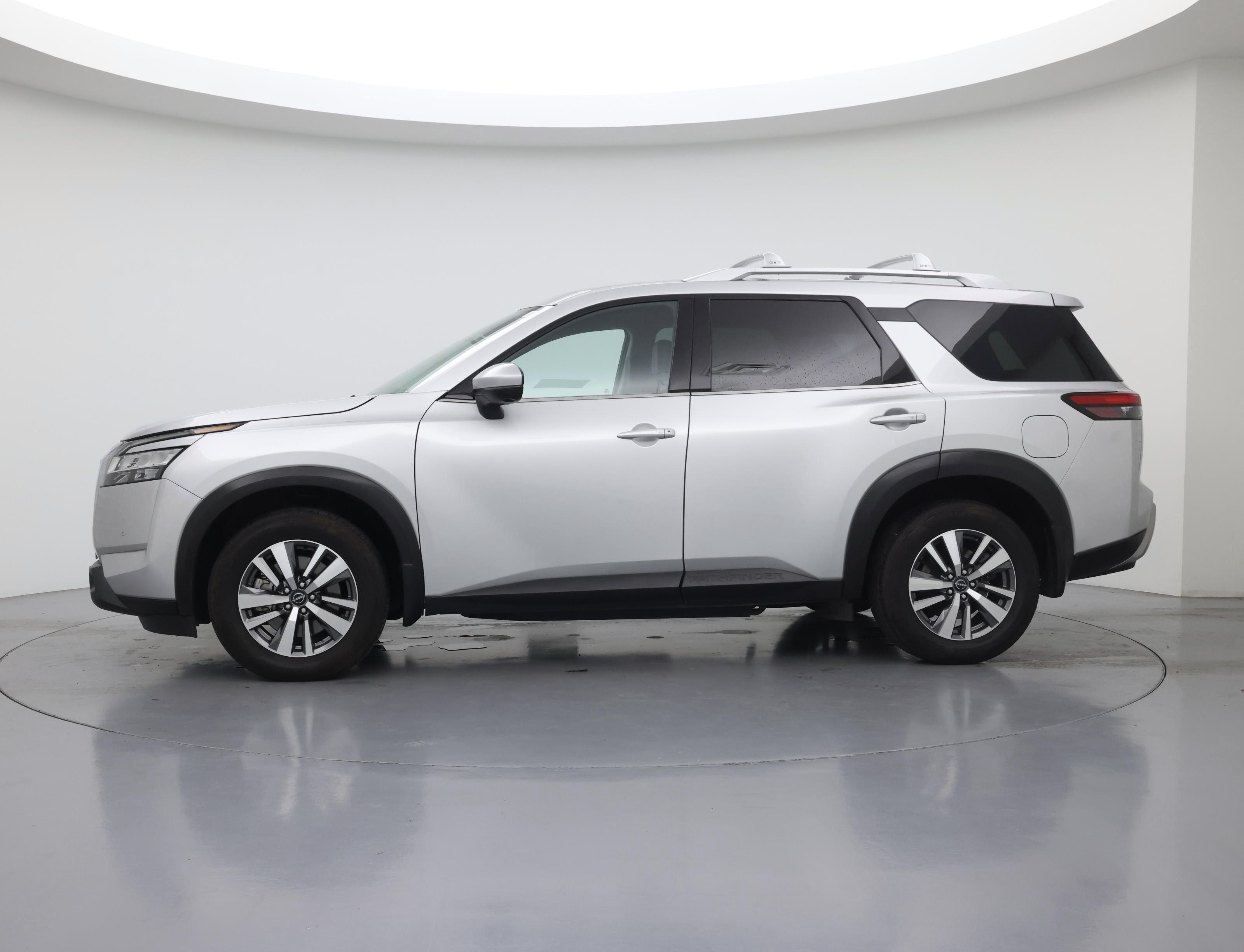 Thumbnail: 2024 Nissan Pathfinder - 3