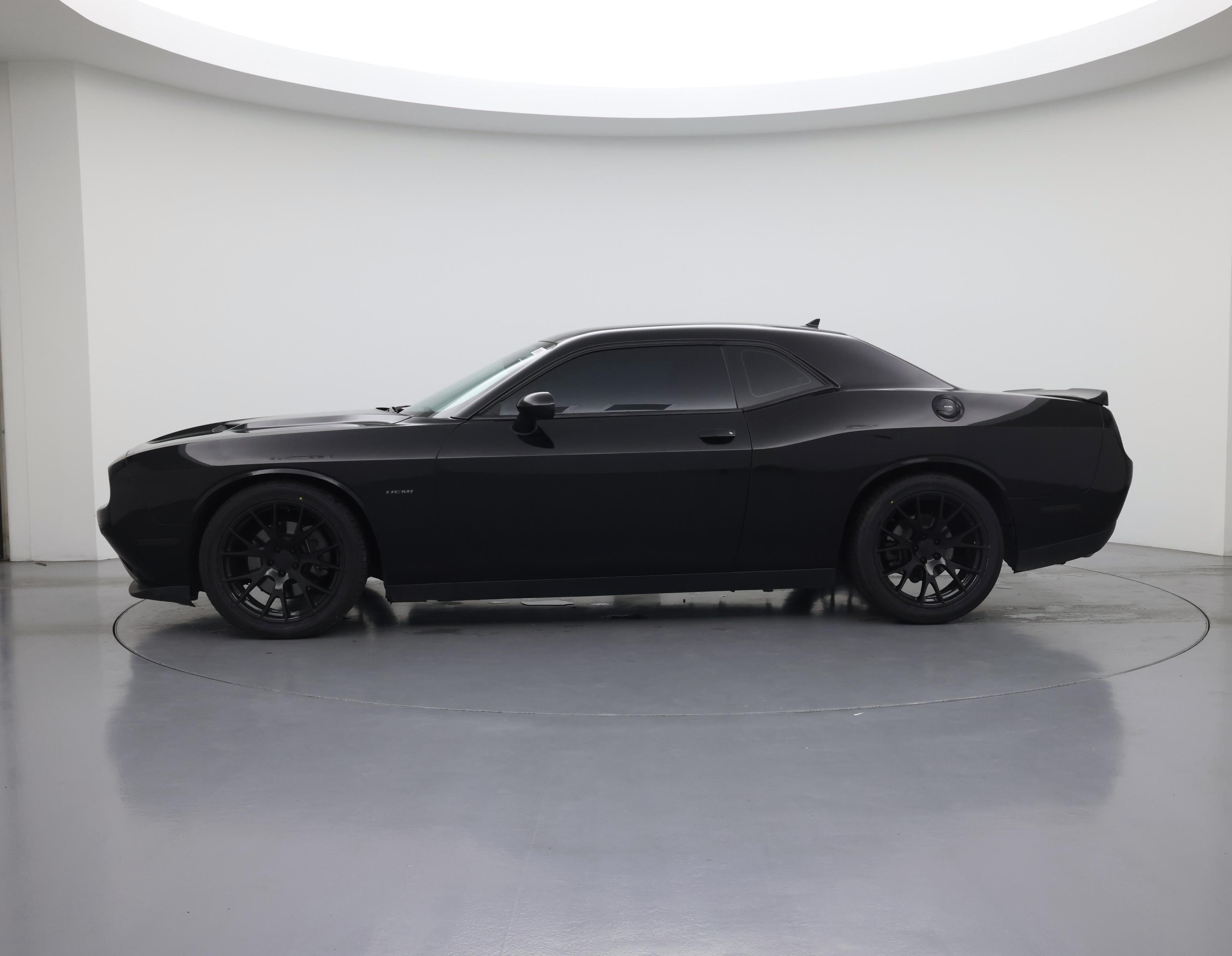 Thumbnail: 2018 Dodge Challenger - 3