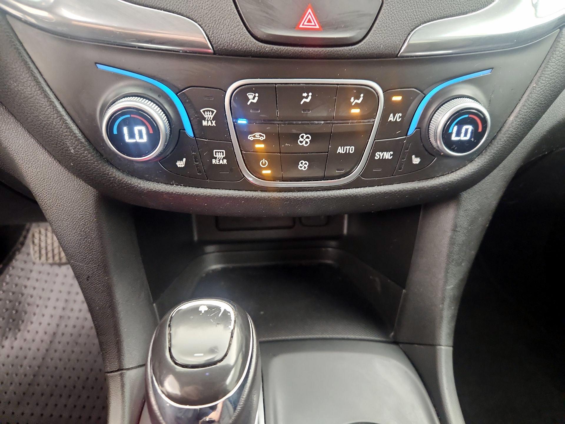 Thumbnail: 2019 Chevrolet Equinox - 16