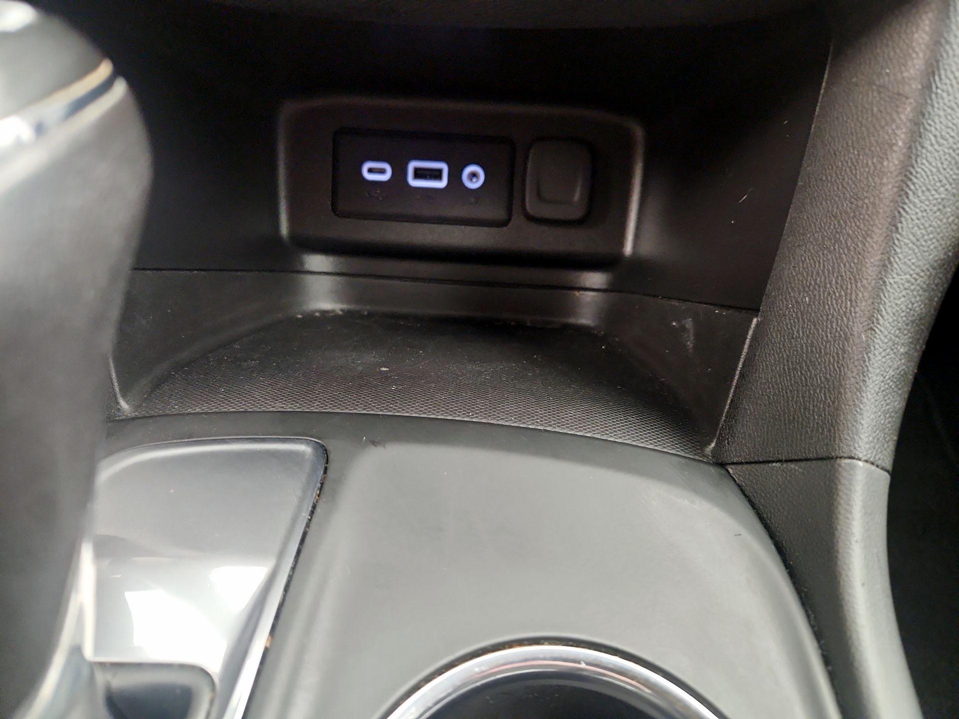 Thumbnail: 2019 Chevrolet Equinox - 18