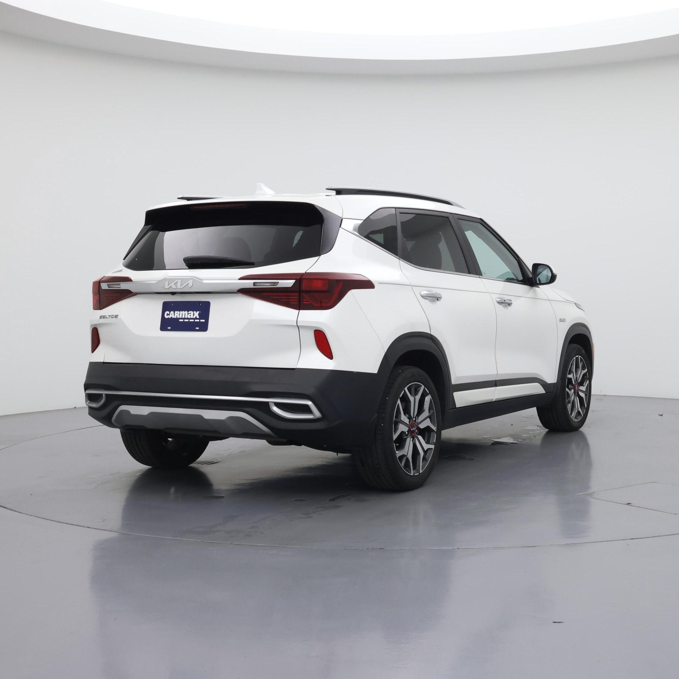 Thumbnail: 2023 Kia Seltos - 8