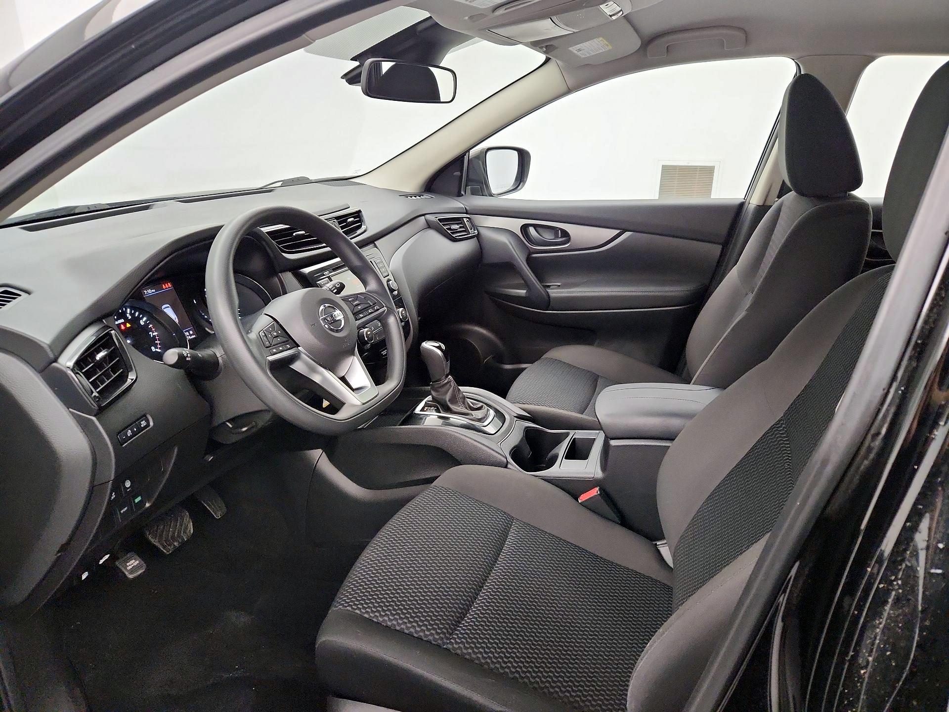 Thumbnail: 2021 Nissan Rogue Sport - 11