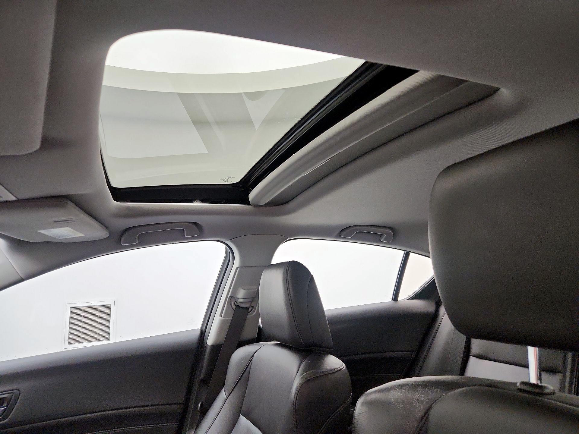 Thumbnail: 2018 Acura ILX - 19