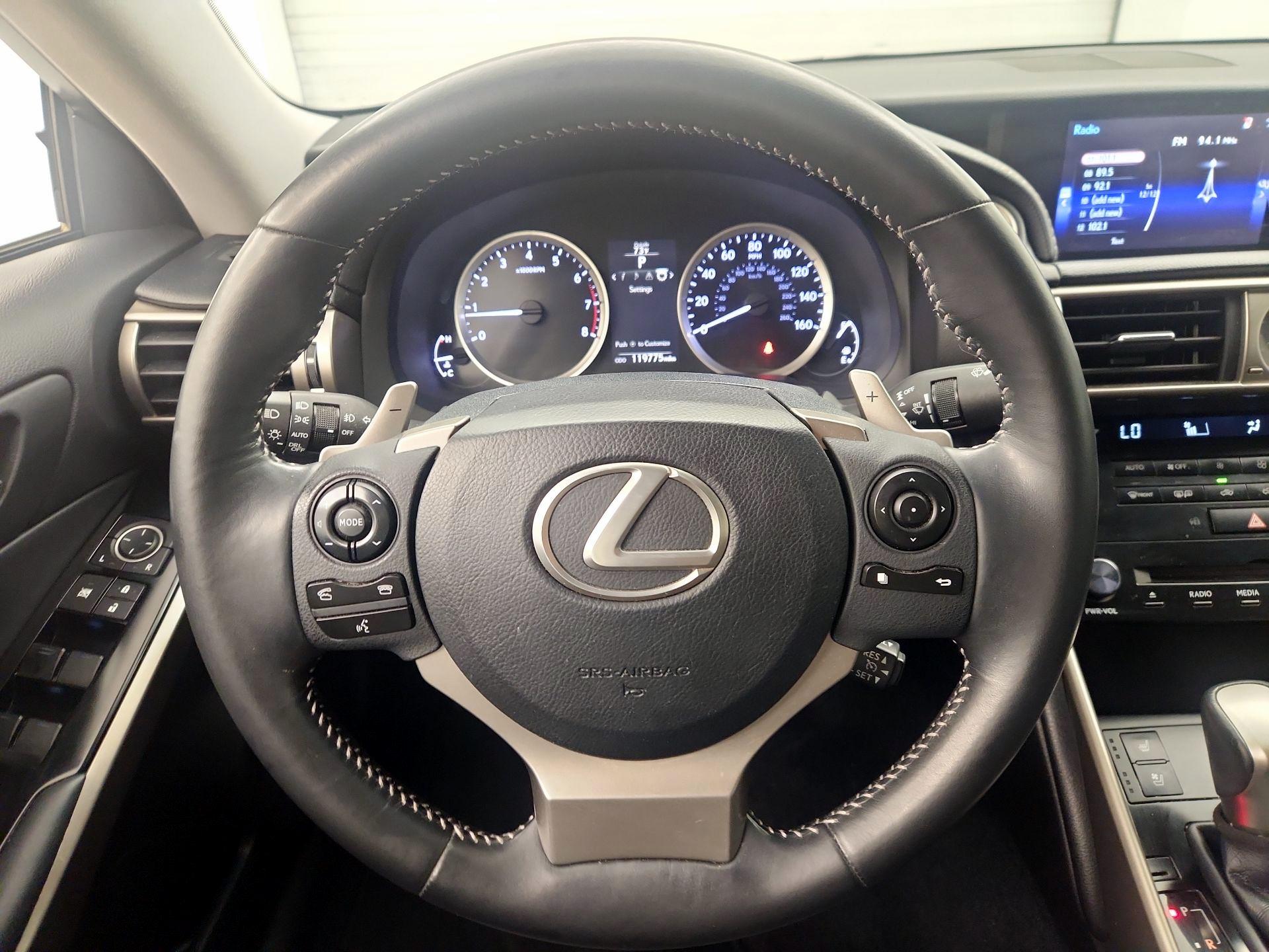 Thumbnail: 2014 Lexus IS - 10