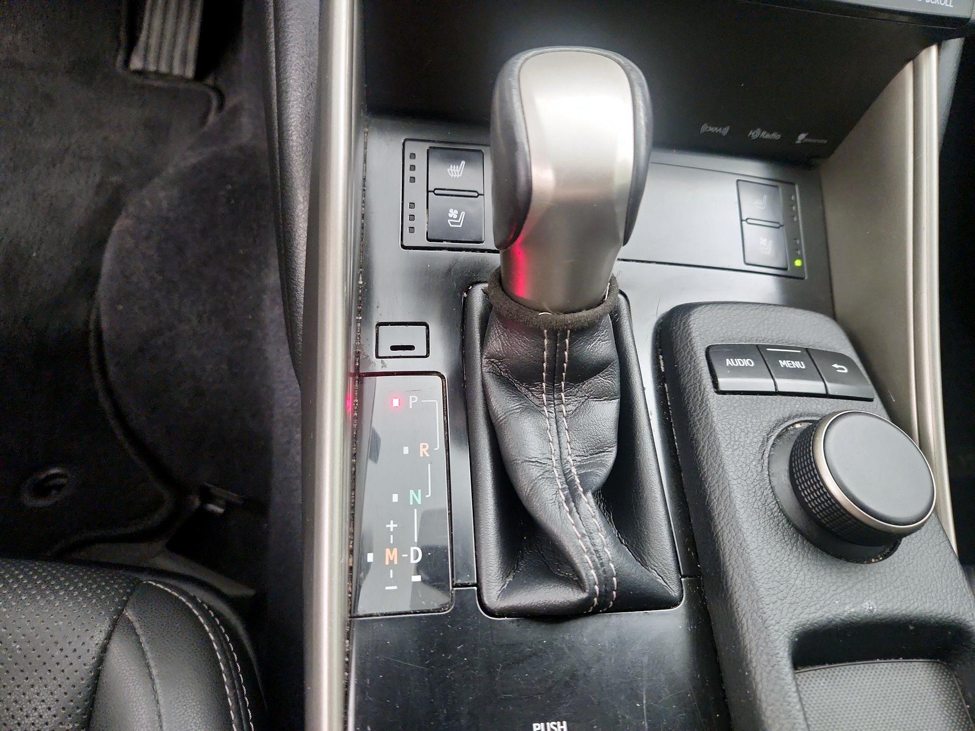 Thumbnail: 2014 Lexus IS - 17