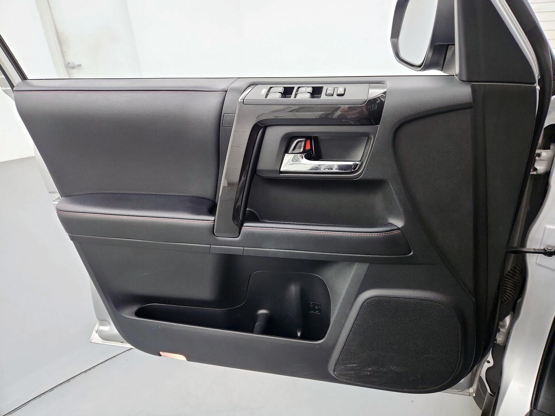 Thumbnail: 2023 Toyota 4Runner - 12