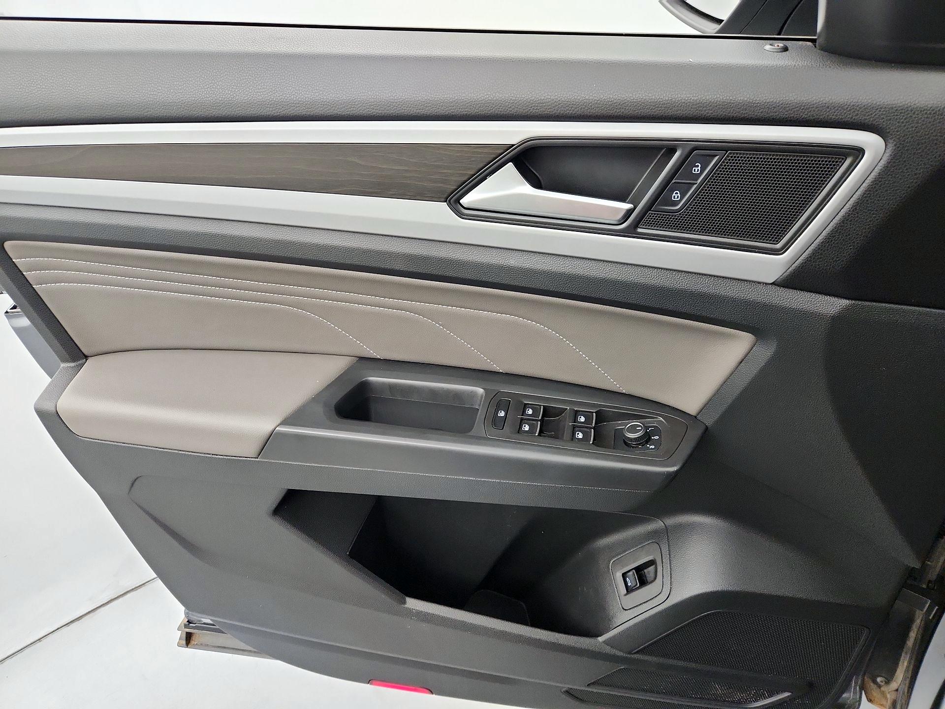 Thumbnail: 2023 Volkswagen Atlas - 12