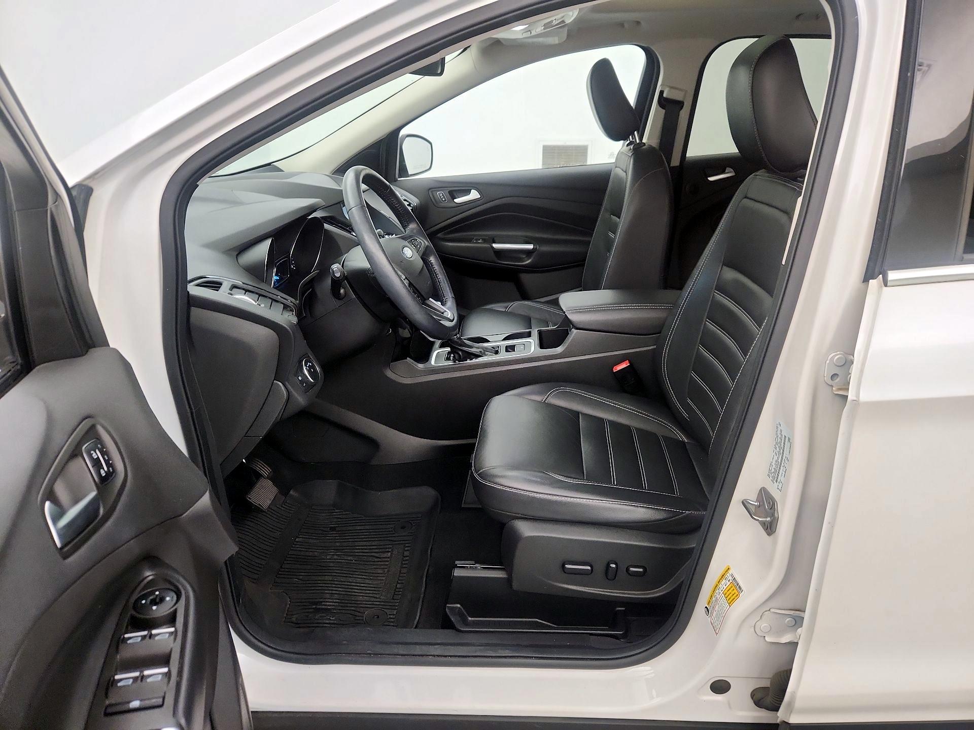 Thumbnail: 2019 Ford Escape - 11