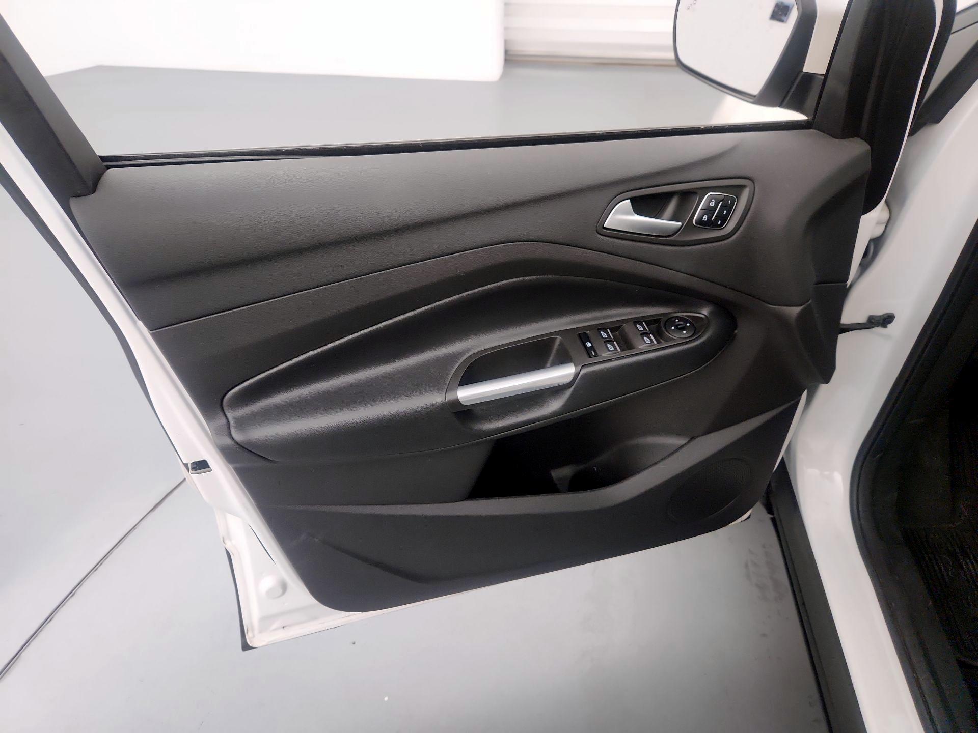 Thumbnail: 2019 Ford Escape - 12