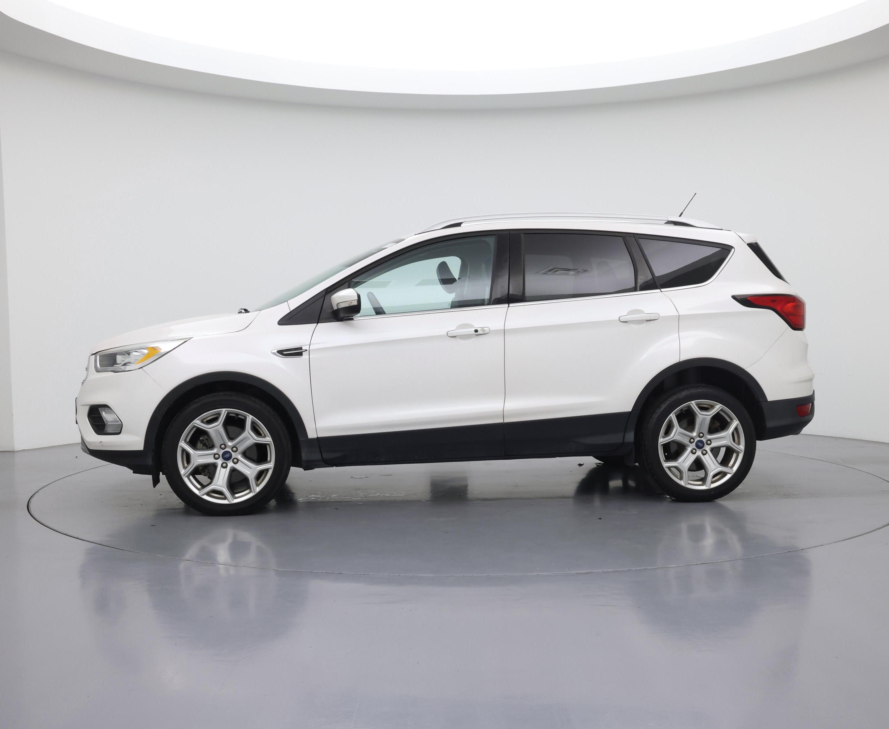 Thumbnail: 2019 Ford Escape - 3