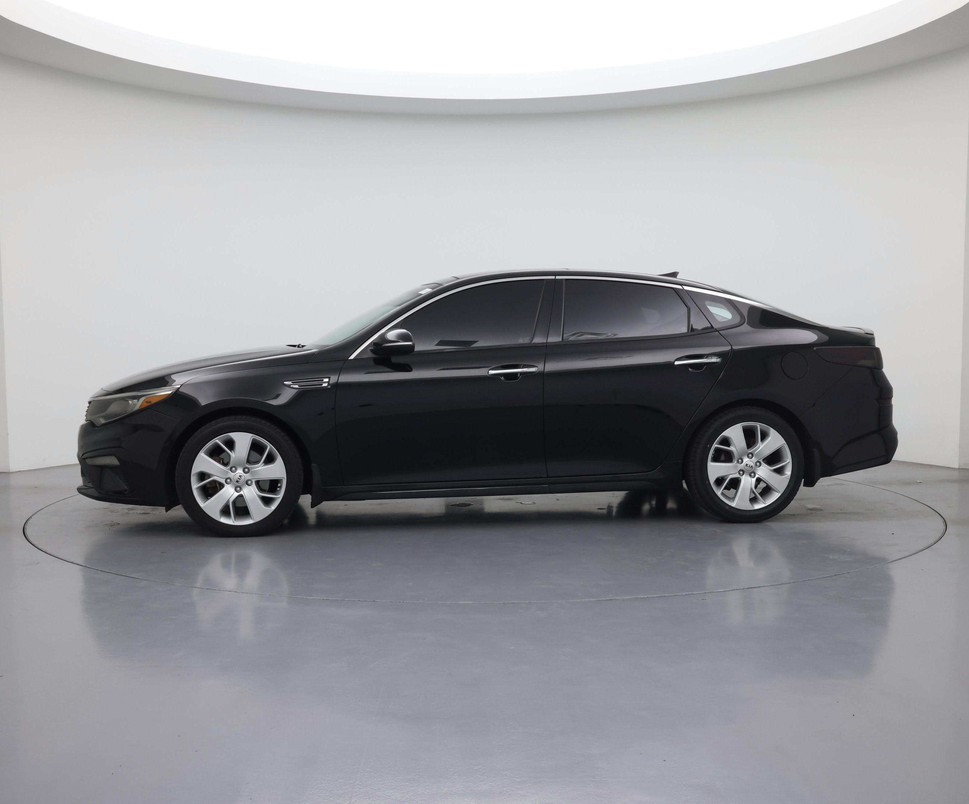 Thumbnail: 2019 Kia Optima - 3