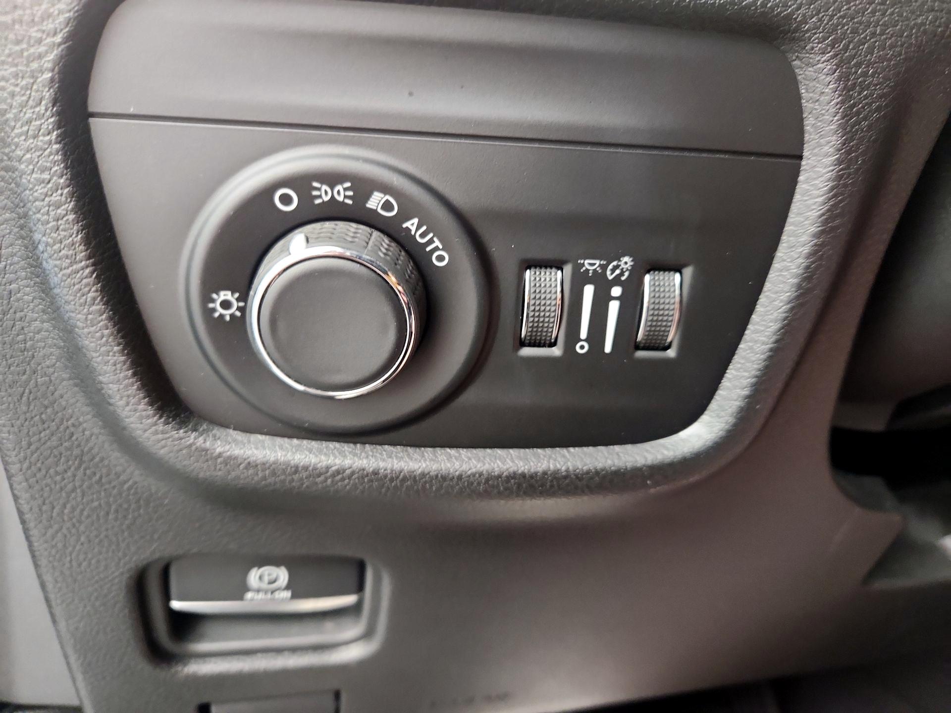 Thumbnail: 2023 Jeep Grand Cherokee - 13