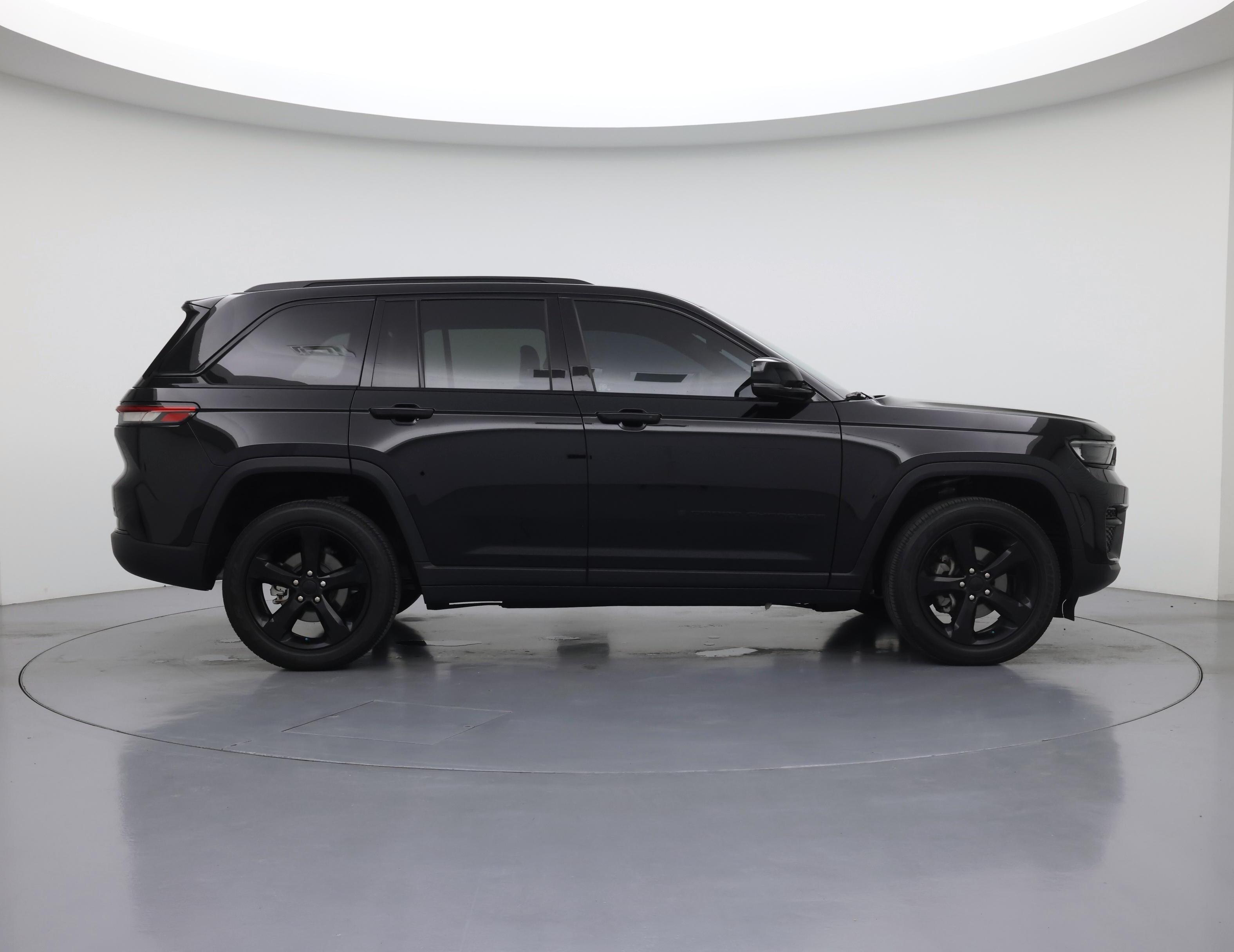 Thumbnail: 2023 Jeep Grand Cherokee - 7