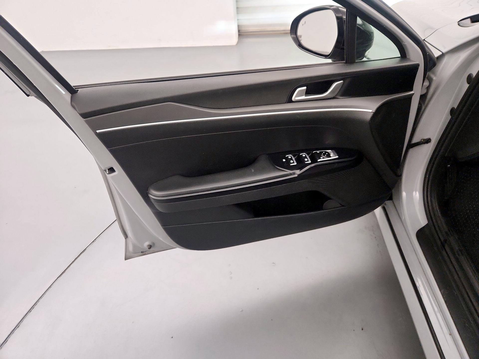 Thumbnail: 2021 Kia K5 - 12