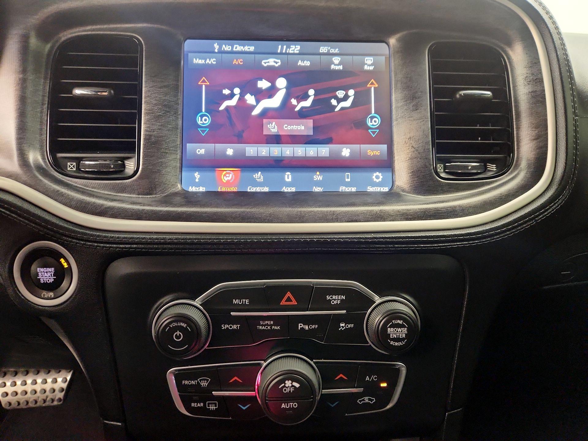 Thumbnail: 2020 Dodge Charger - 16