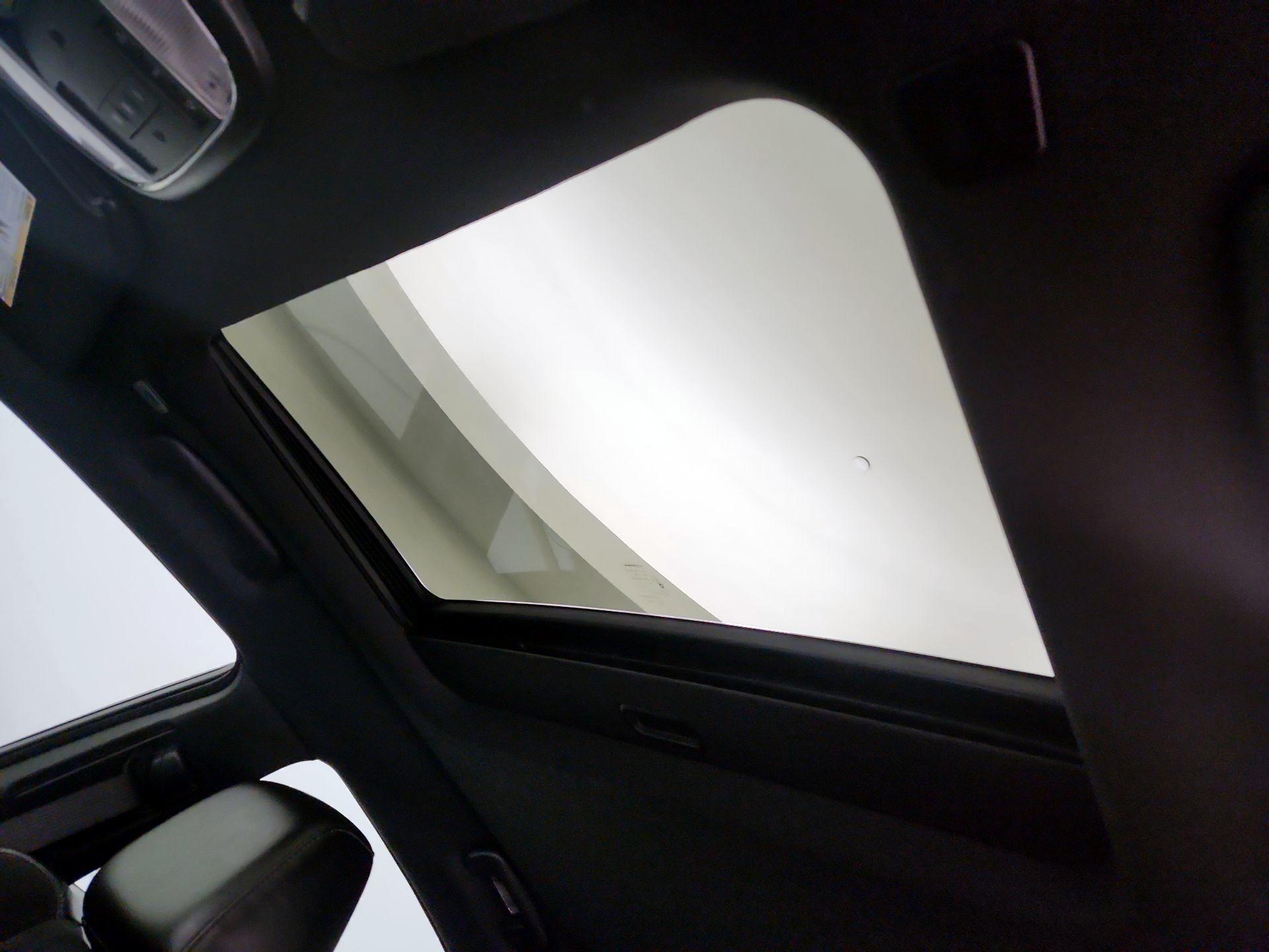 Thumbnail: 2020 Dodge Charger - 19