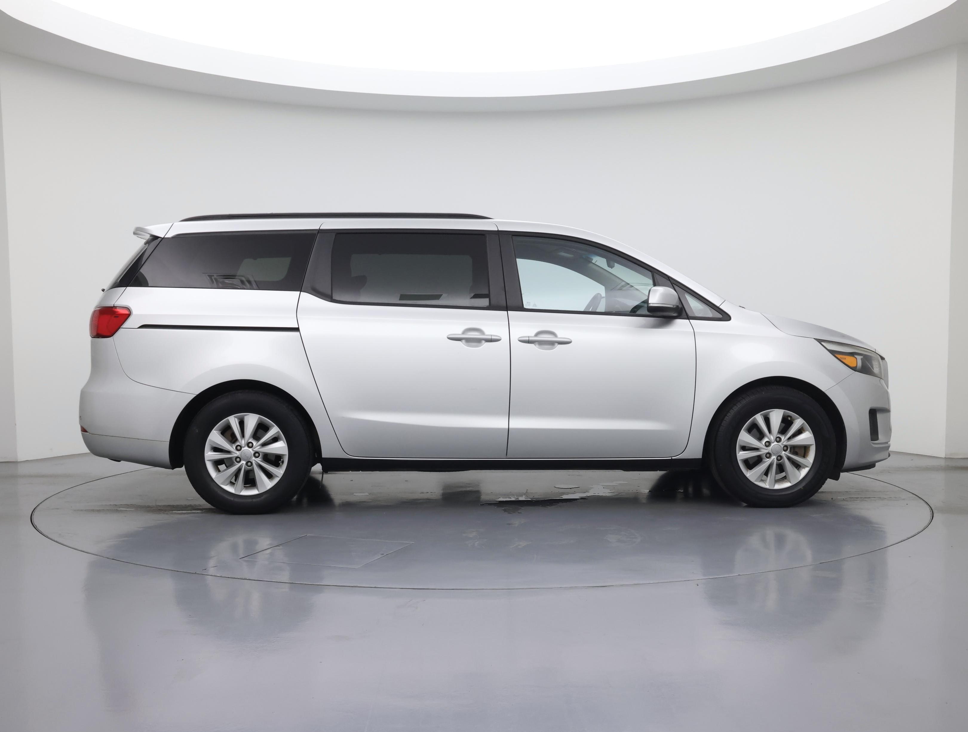 Thumbnail: 2016 Kia Sedona - 7