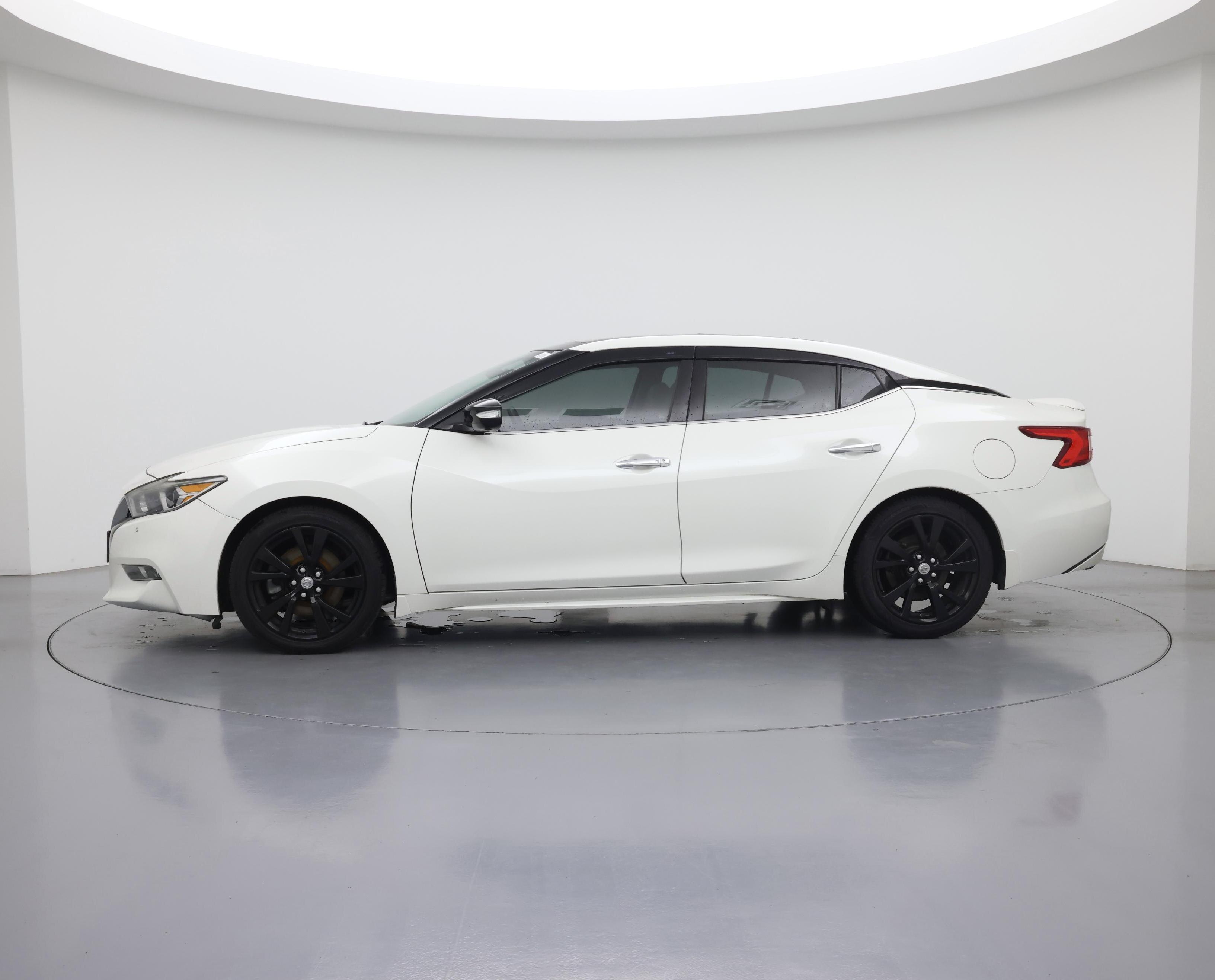 Thumbnail: 2017 Nissan Maxima - 3