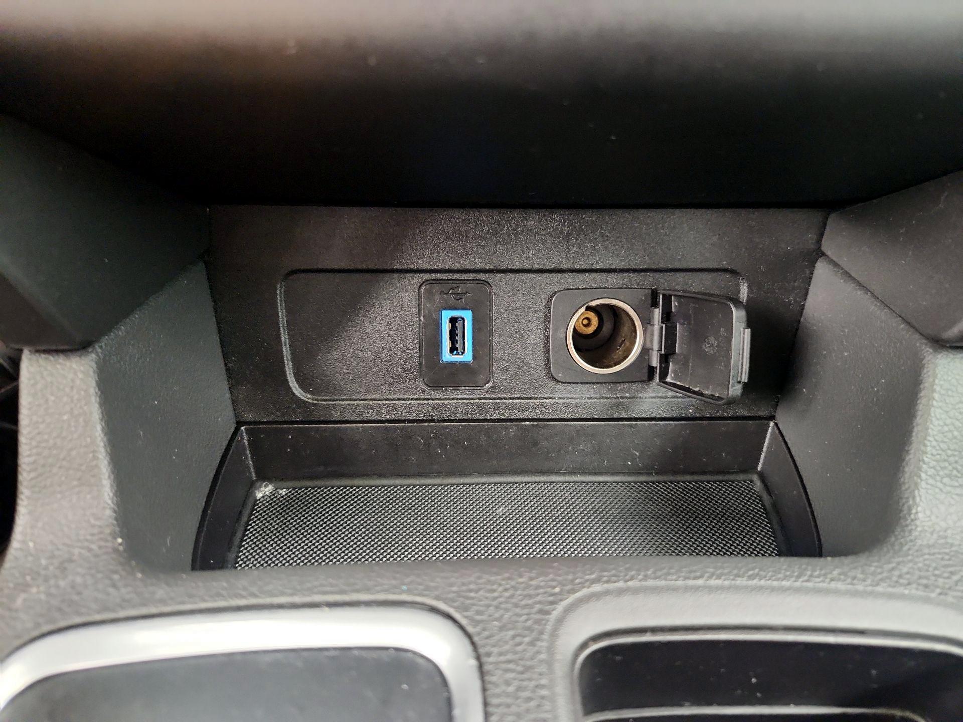 Thumbnail: 2017 Ford Escape - 18