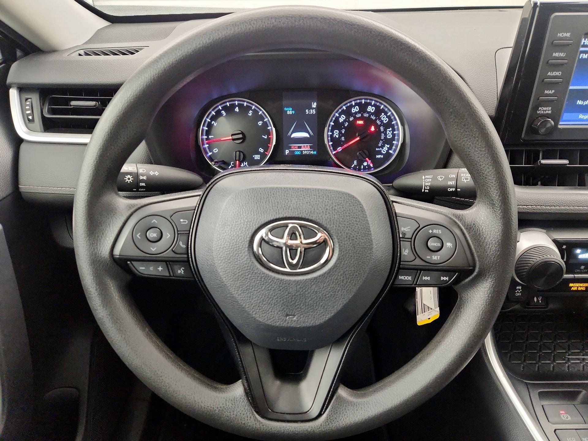 Thumbnail: 2019 Toyota RAV4 - 10