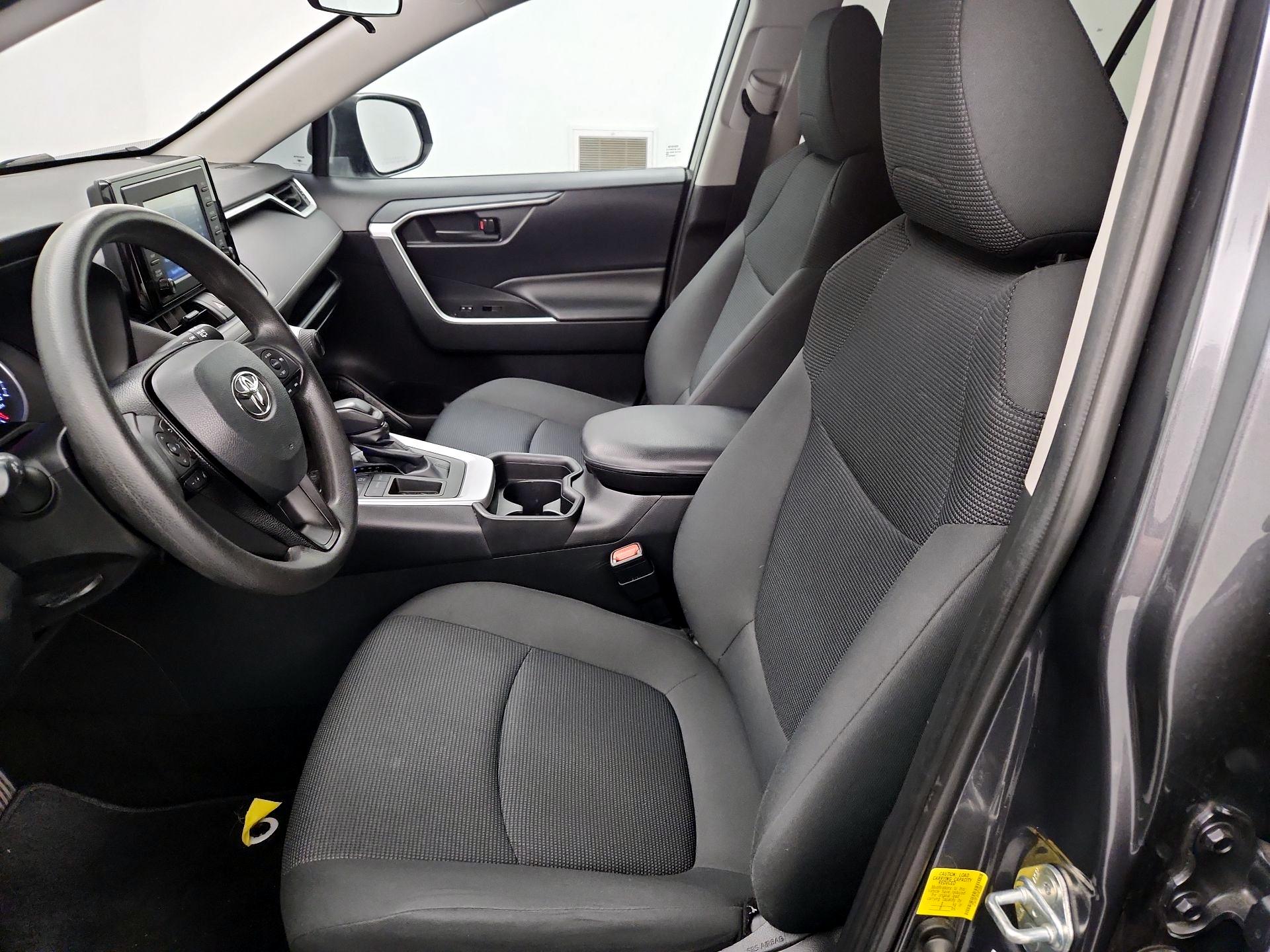 Thumbnail: 2019 Toyota RAV4 - 11