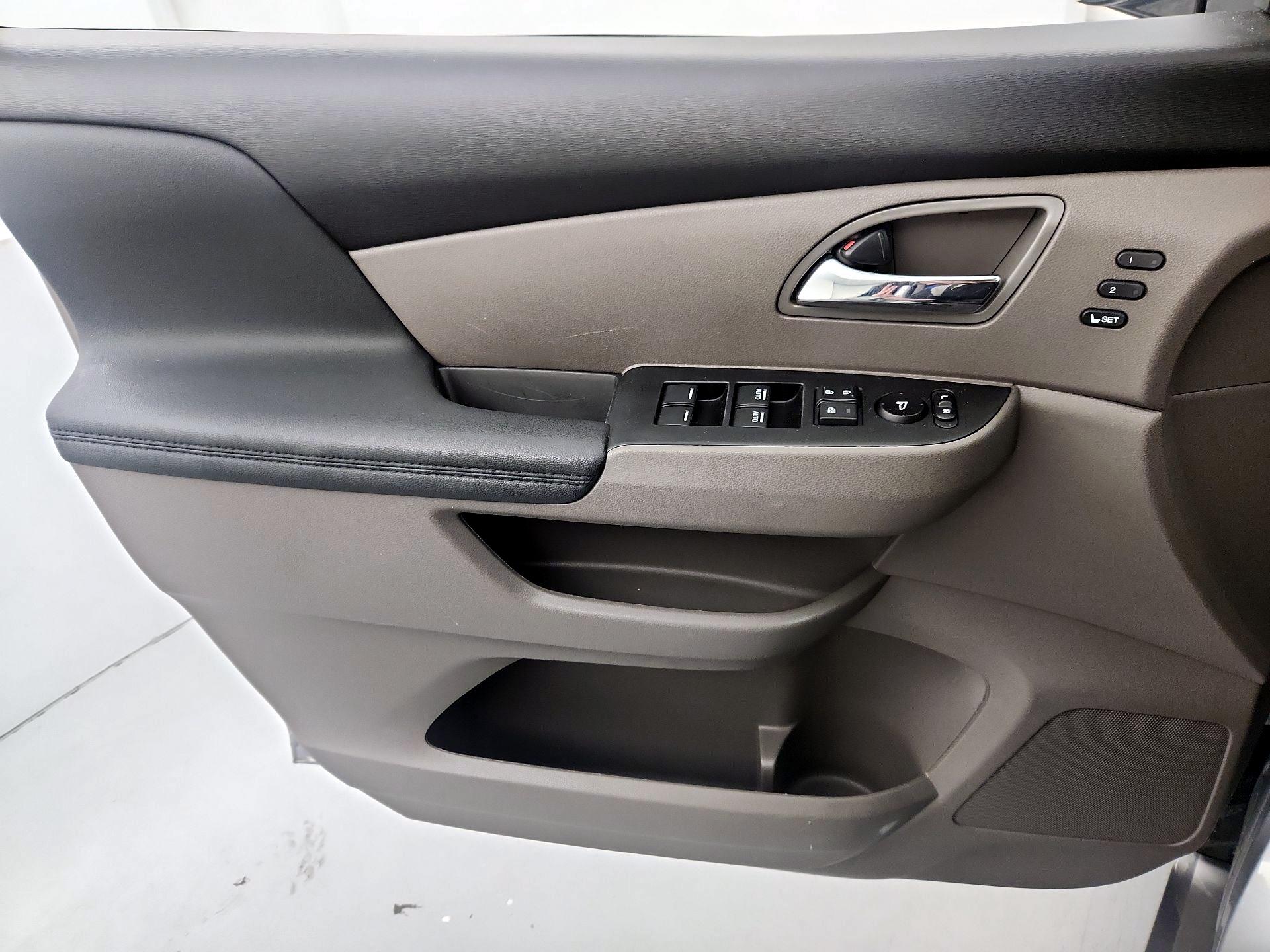 Thumbnail: 2017 Honda Odyssey - 12
