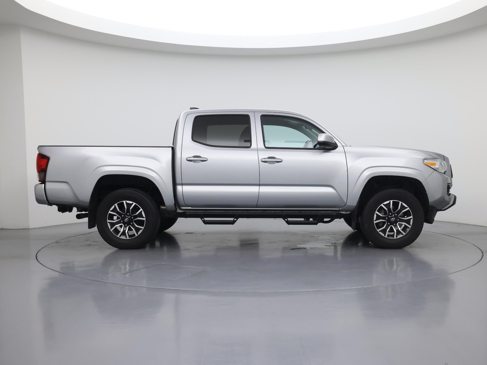 2022 Toyota Tacoma SR - Photo 8