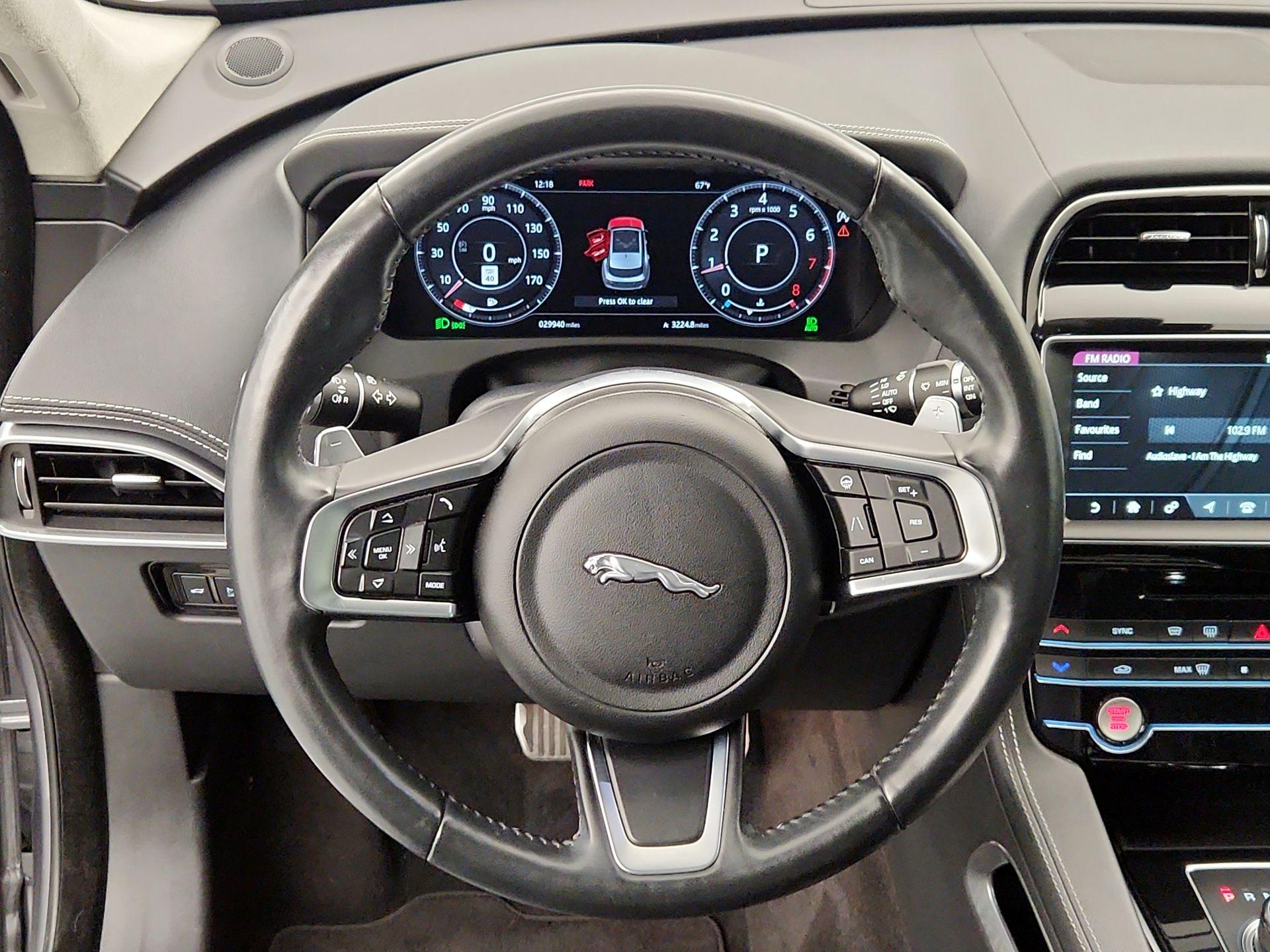 Thumbnail: 2020 Jaguar F-Pace - 10