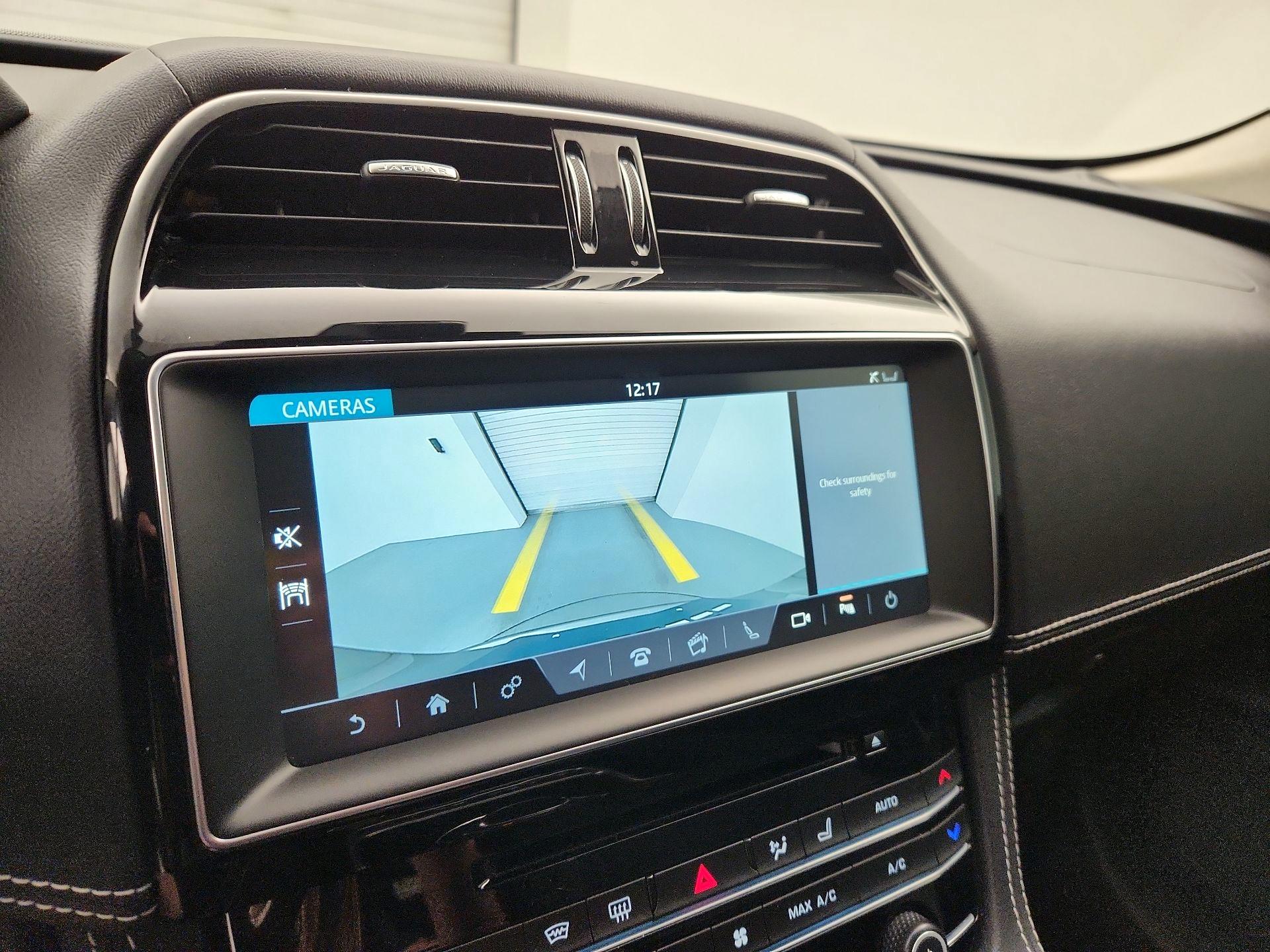 Thumbnail: 2020 Jaguar F-Pace - 14