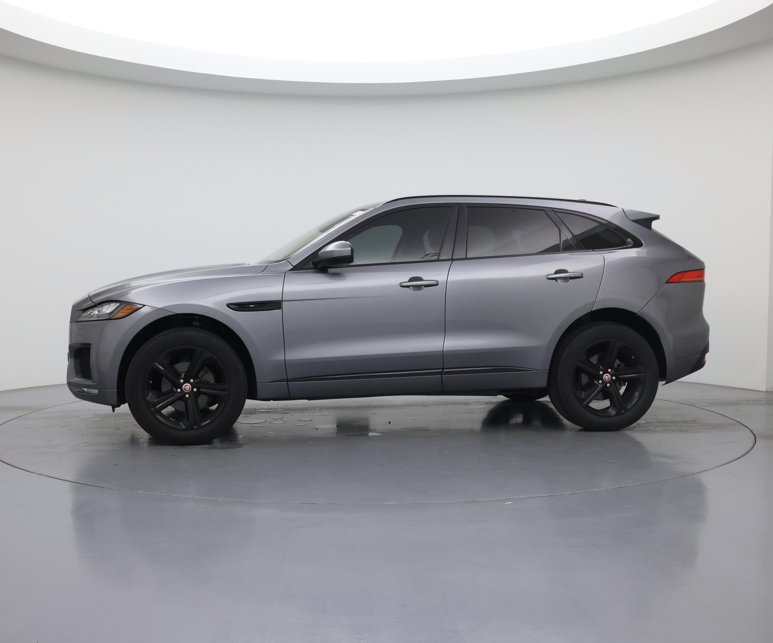 Thumbnail: 2020 Jaguar F-Pace - 3