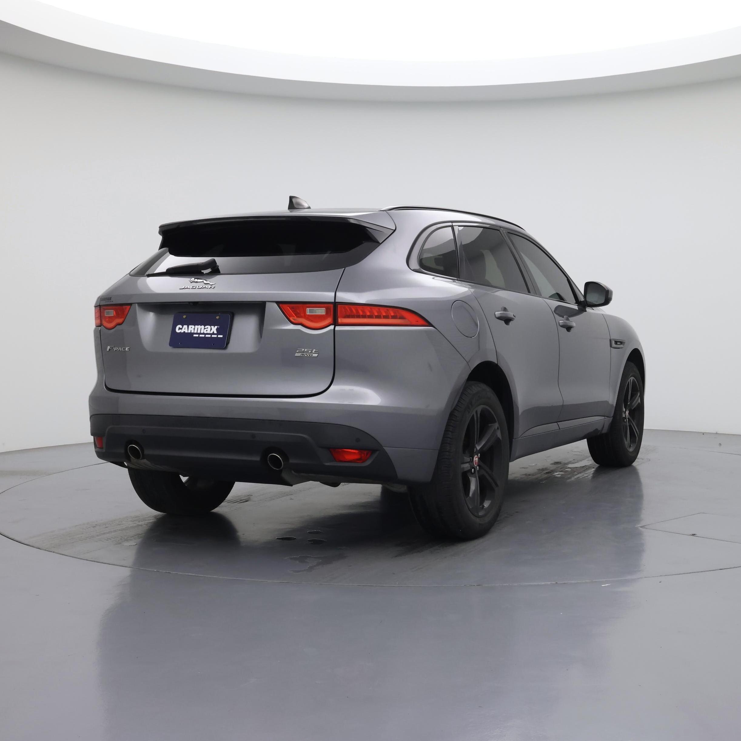 Thumbnail: 2020 Jaguar F-Pace - 8