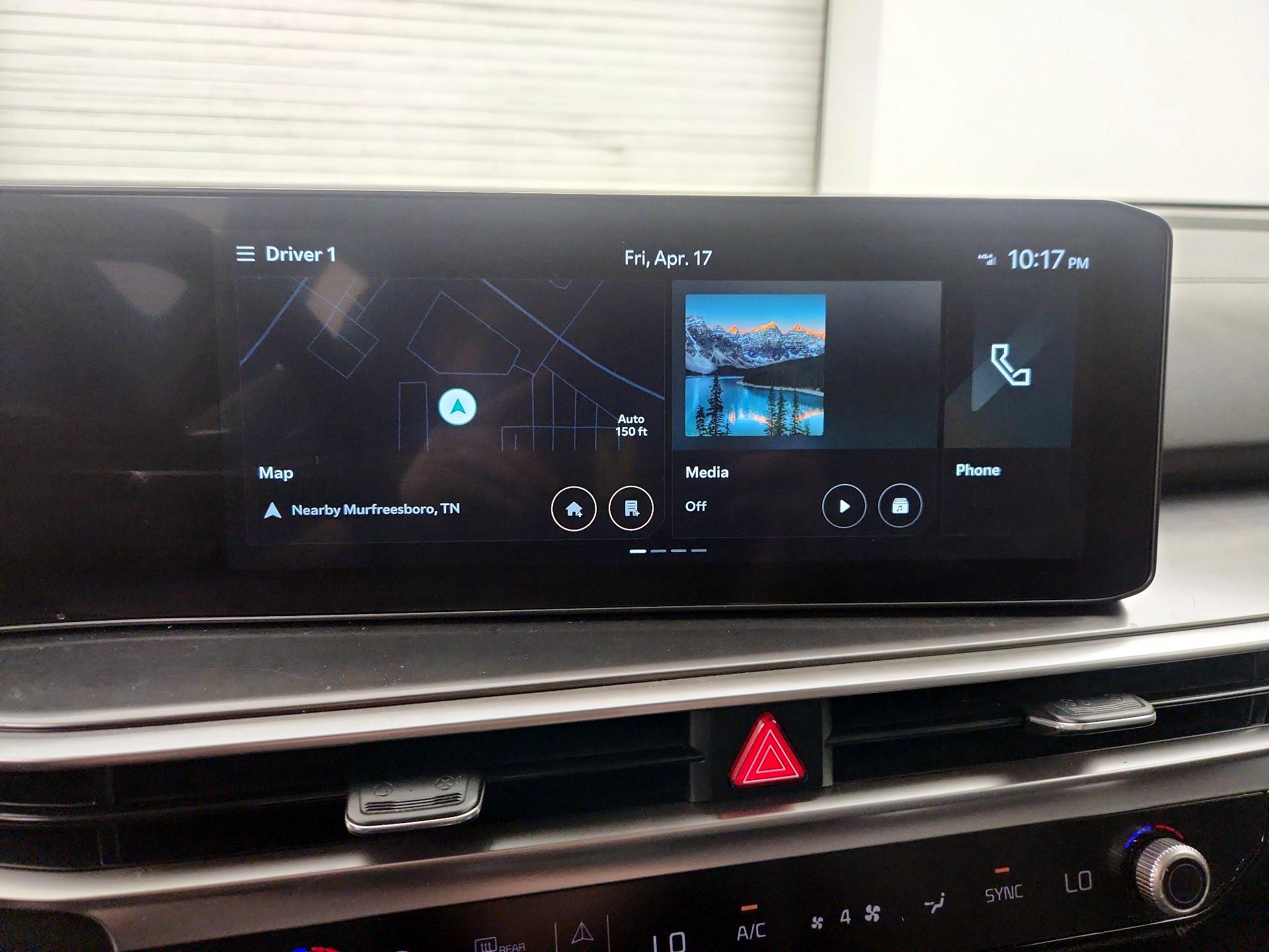 Thumbnail: 2024 Kia Sorento - 16