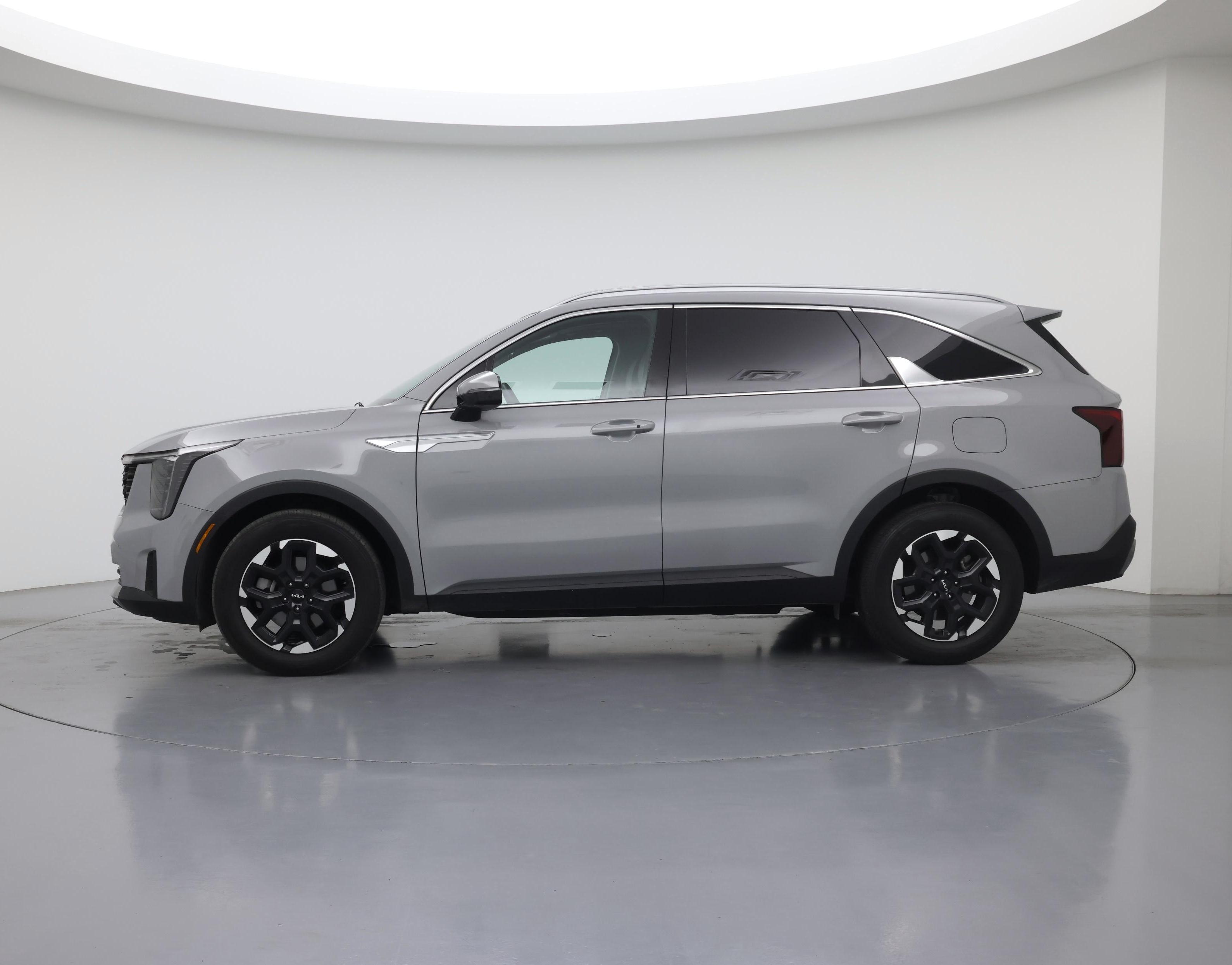 Thumbnail: 2024 Kia Sorento - 3