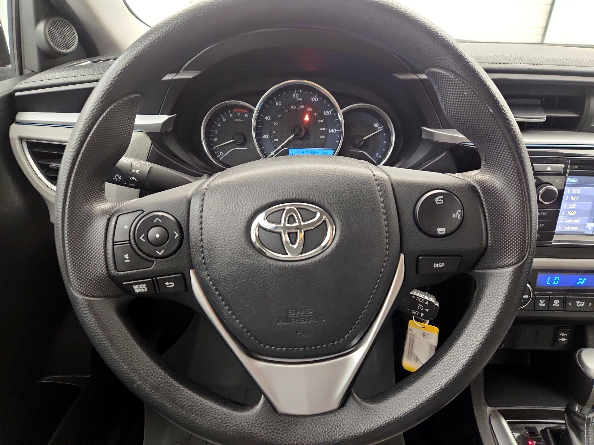 Thumbnail: 2015 Toyota Corolla - 10