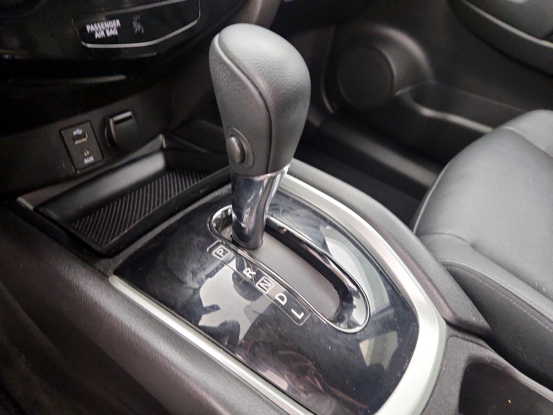 Thumbnail: 2014 Nissan Rogue - 17