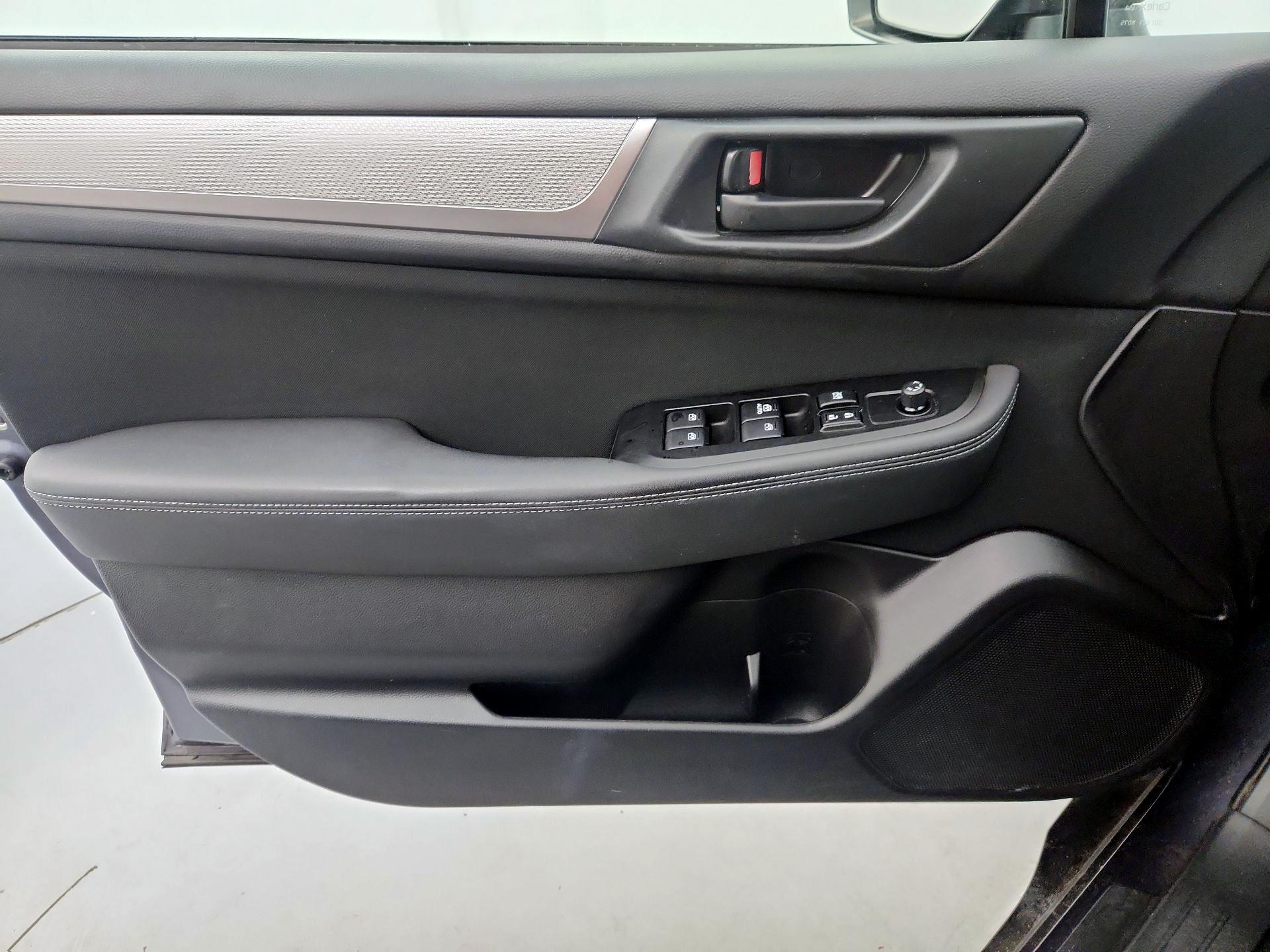 Thumbnail: 2016 Subaru Outback - 12