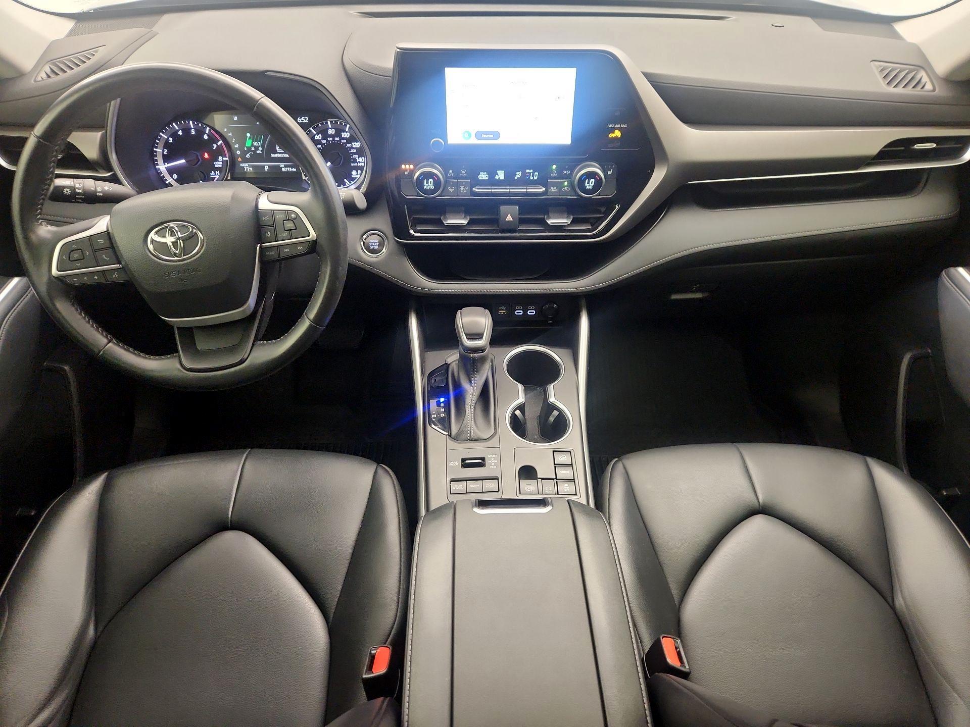 Thumbnail: 2023 Toyota Highlander - 9